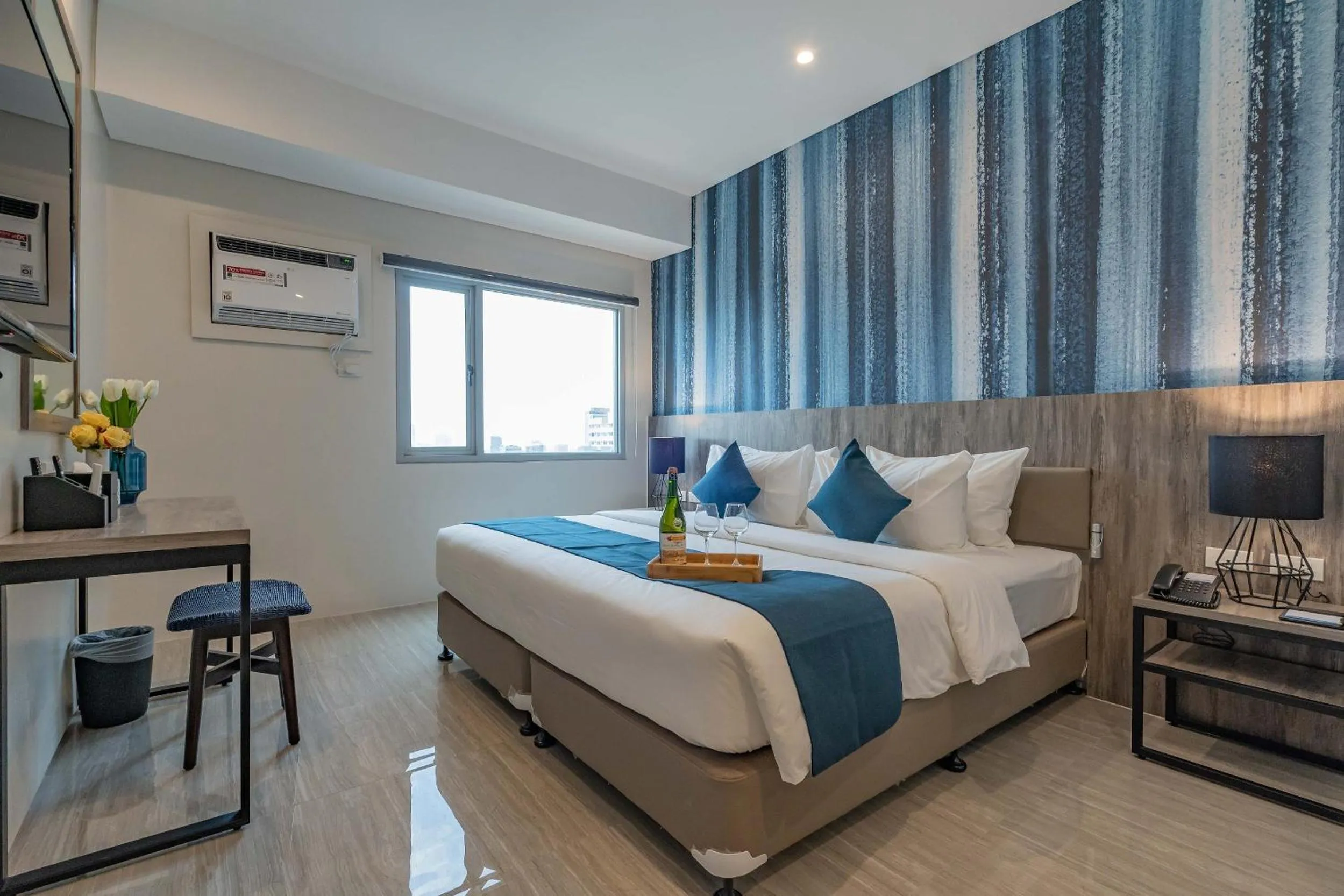 Bedroom, Bed in Bayfront Hotel Cebu Capitol Site