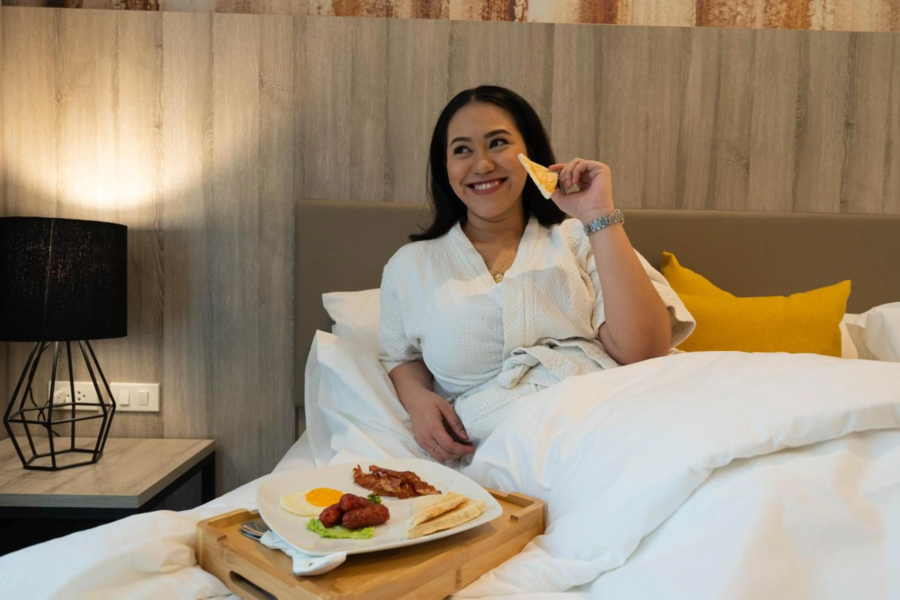 People, Bed in Bayfront Hotel Cebu Capitol Site