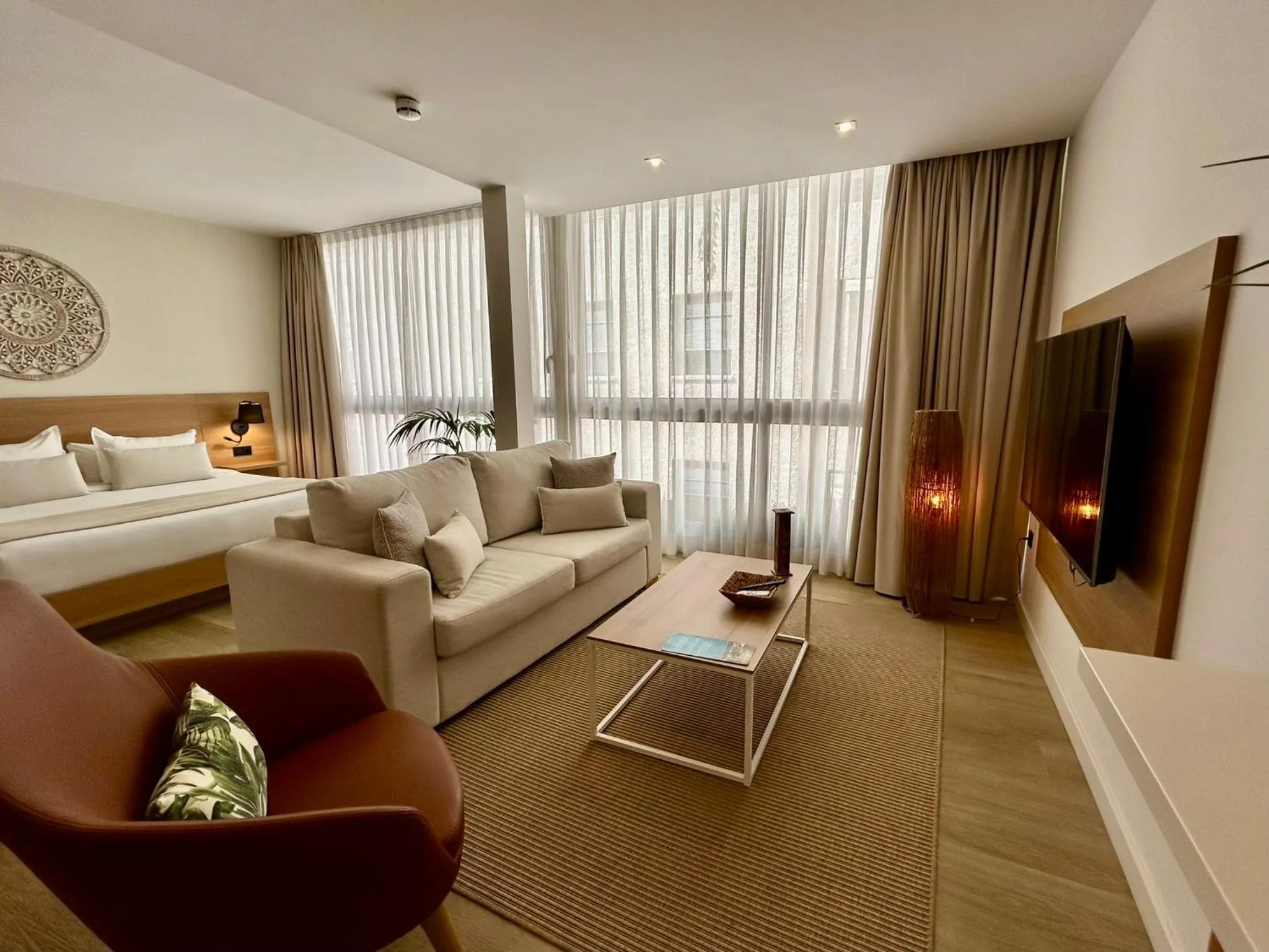 Photo of the whole room, Bed in Hotel Emblemático Hi Suites