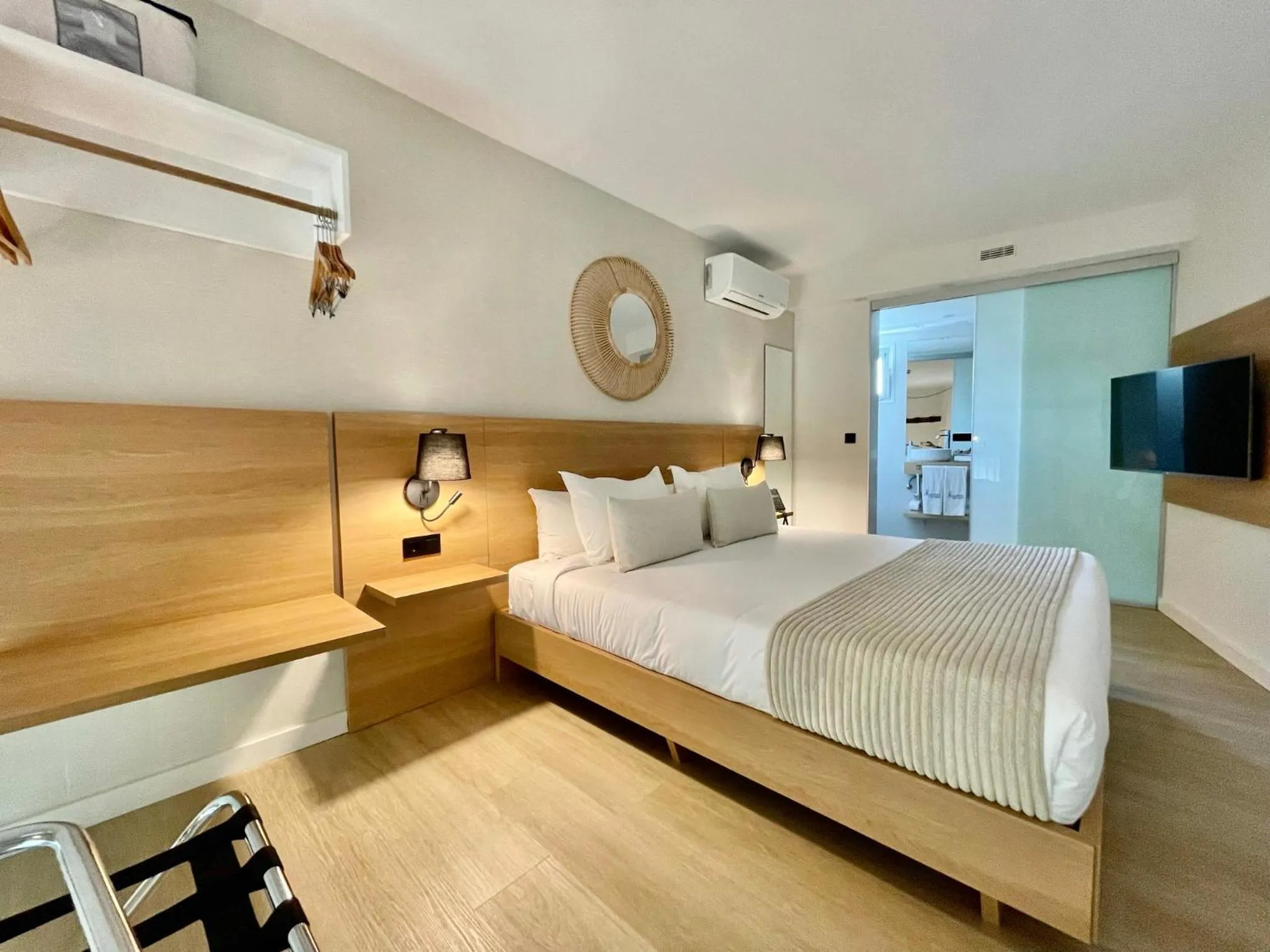 Bedroom, Bed in Hotel Emblemático Hi Suites