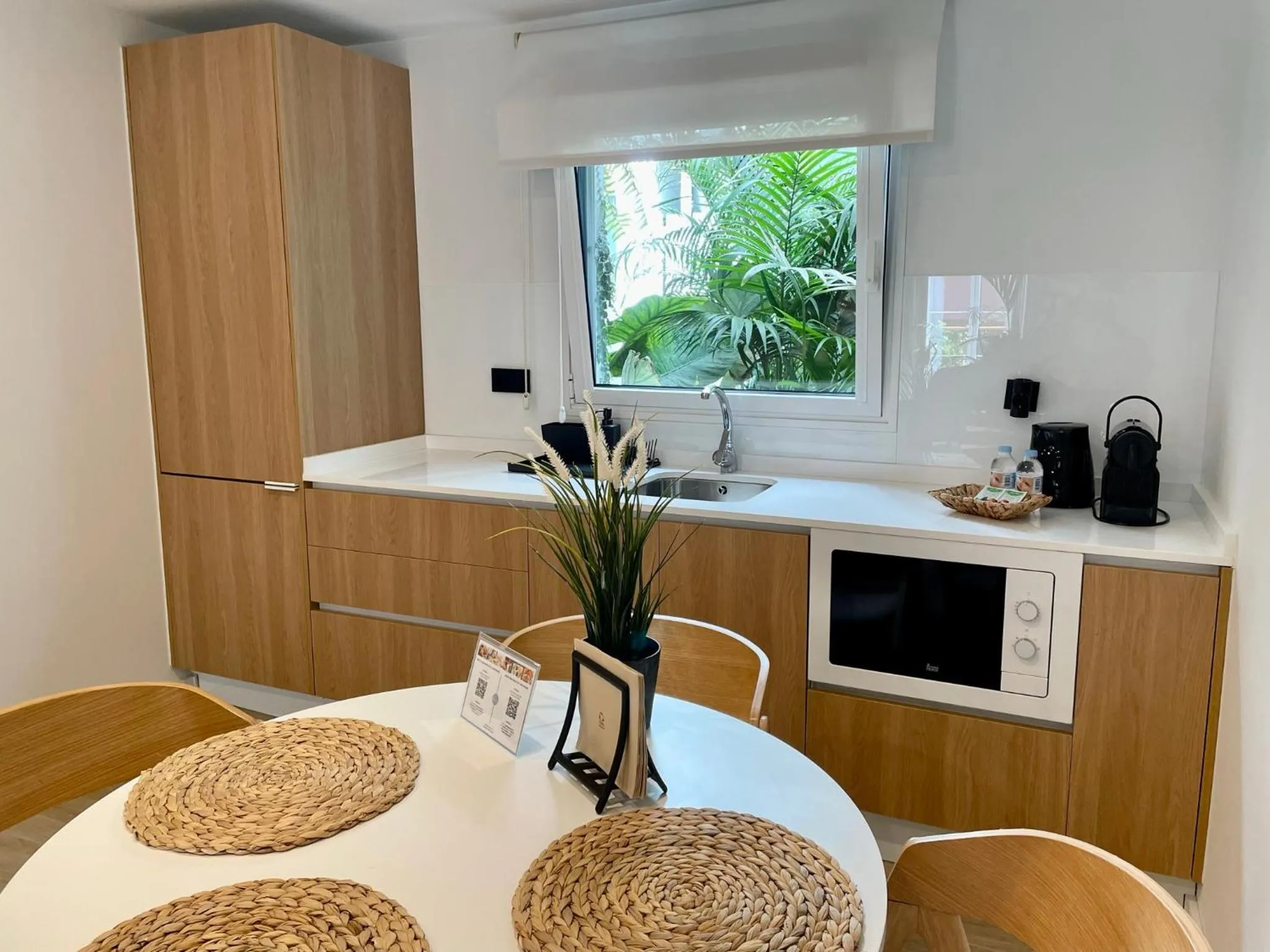 Kitchen or kitchenette in Hotel Emblemático Hi Suites