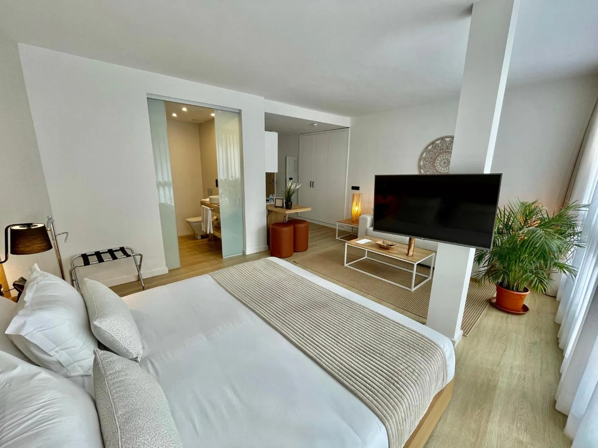 Bedroom, Bed in Hotel Emblemático Hi Suites