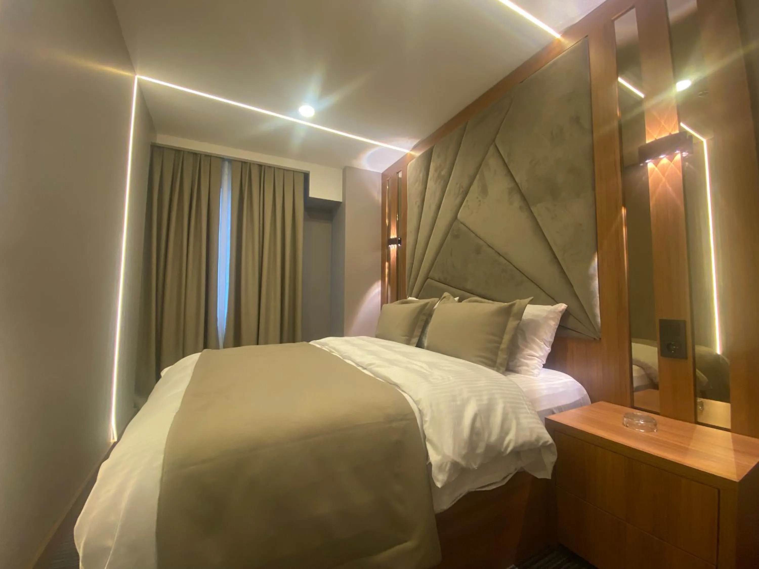 Photo of the whole room, Bed in Beşiktaş Vip inn Hotel & suites