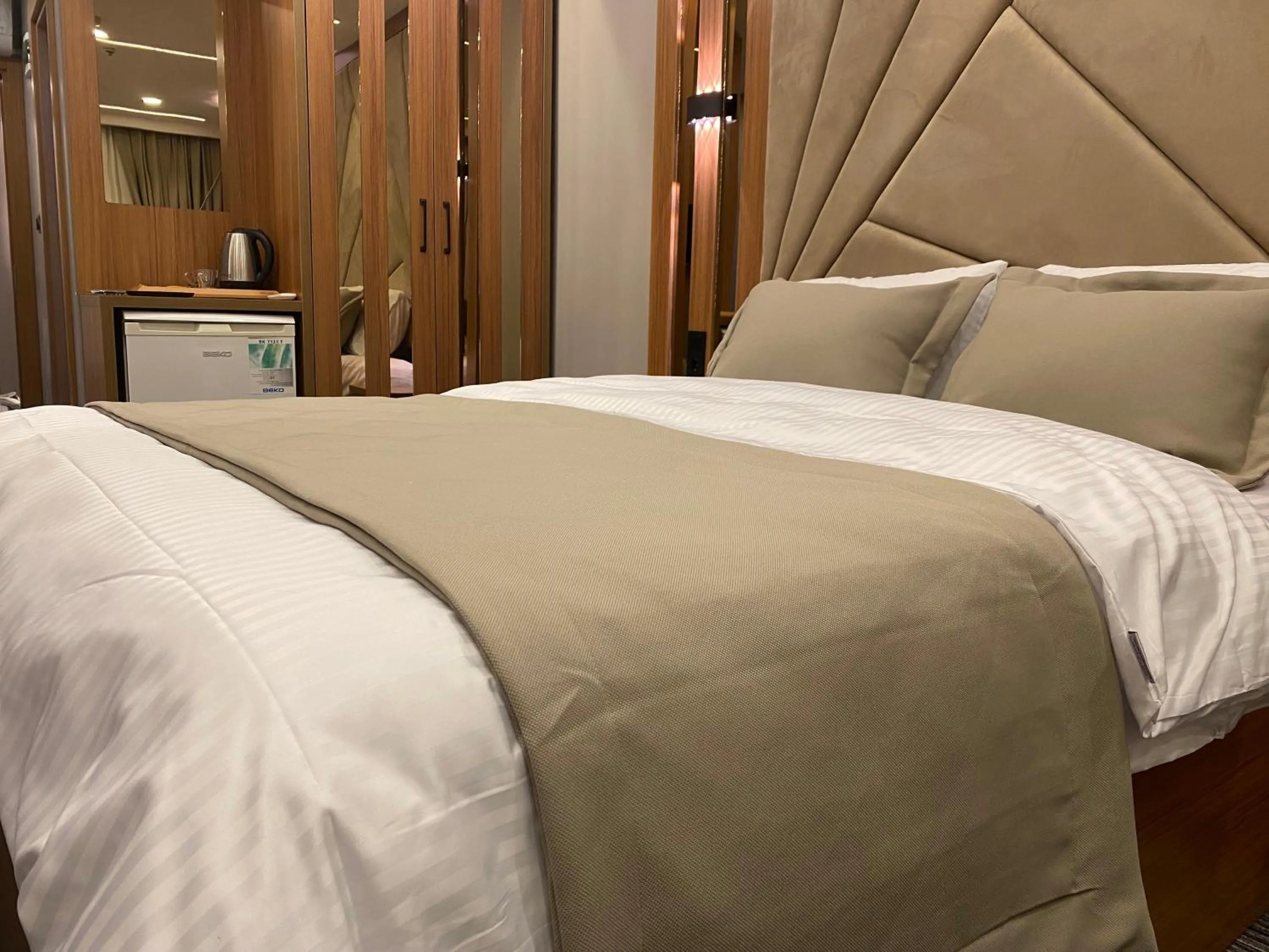 Photo of the whole room, Bed in Beşiktaş Vip inn Hotel & suites