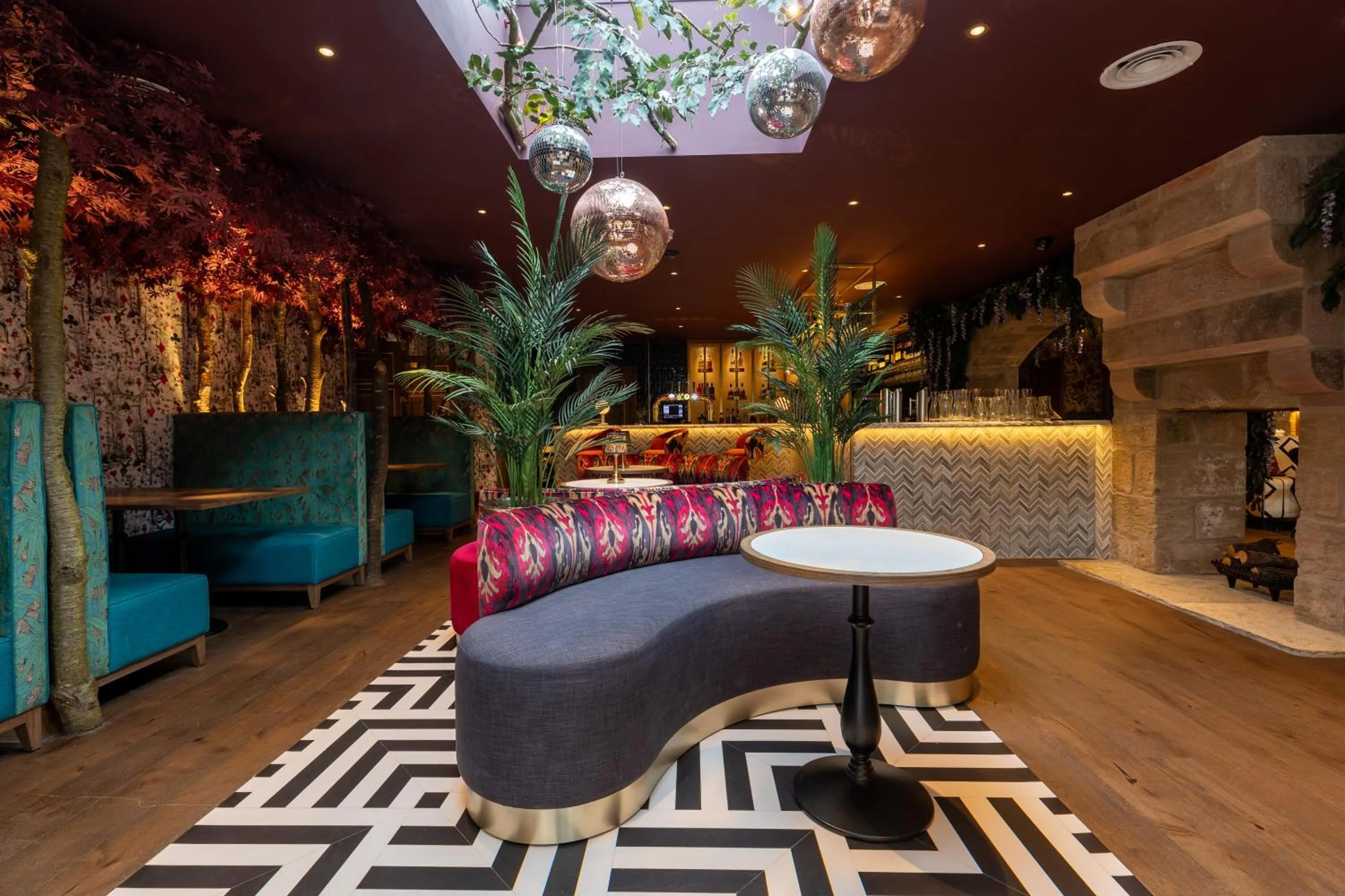 Lounge or bar in The Tempus at Charlton Hall Estate