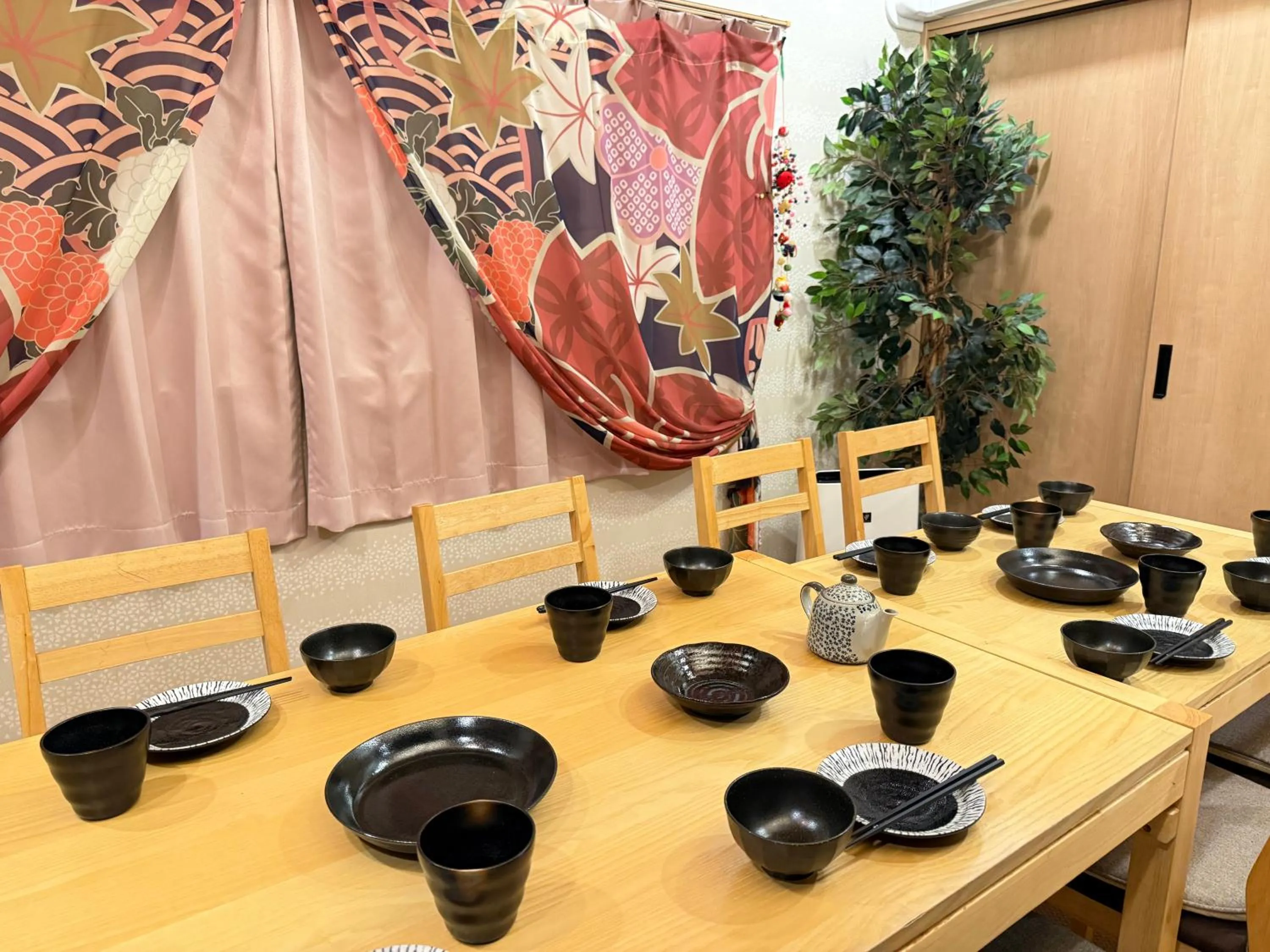 Dining area in Eternity APARTMENT HOTEL SHINAGAWA