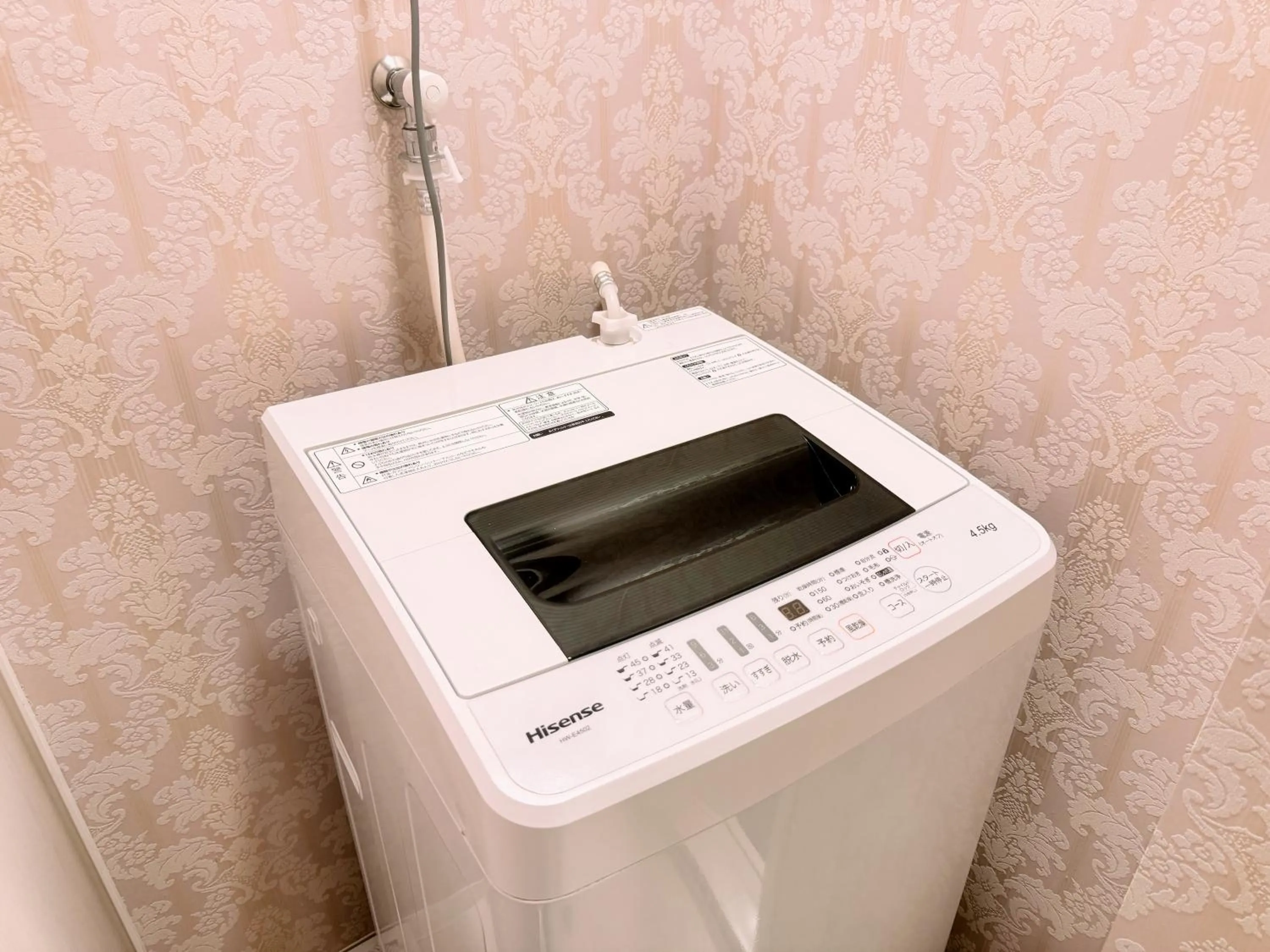 washing machine in Eternity APARTMENT HOTEL SHINAGAWA