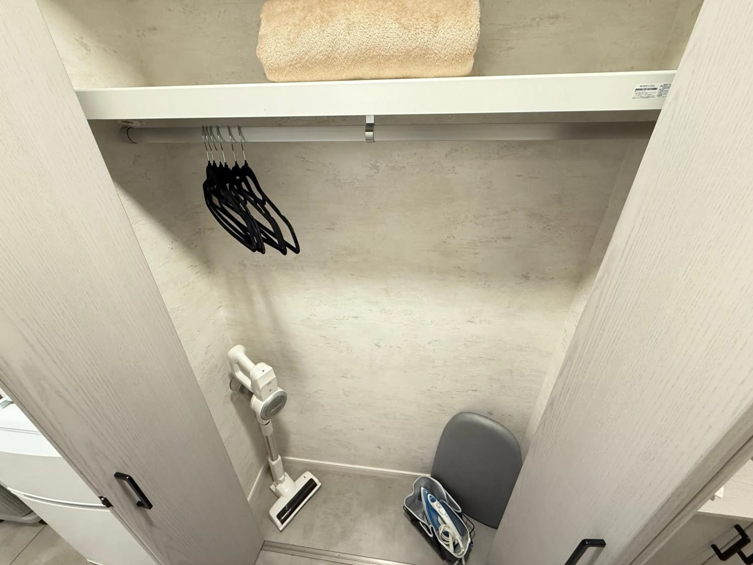 wardrobe in Eternity APARTMENT HOTEL SHINAGAWA