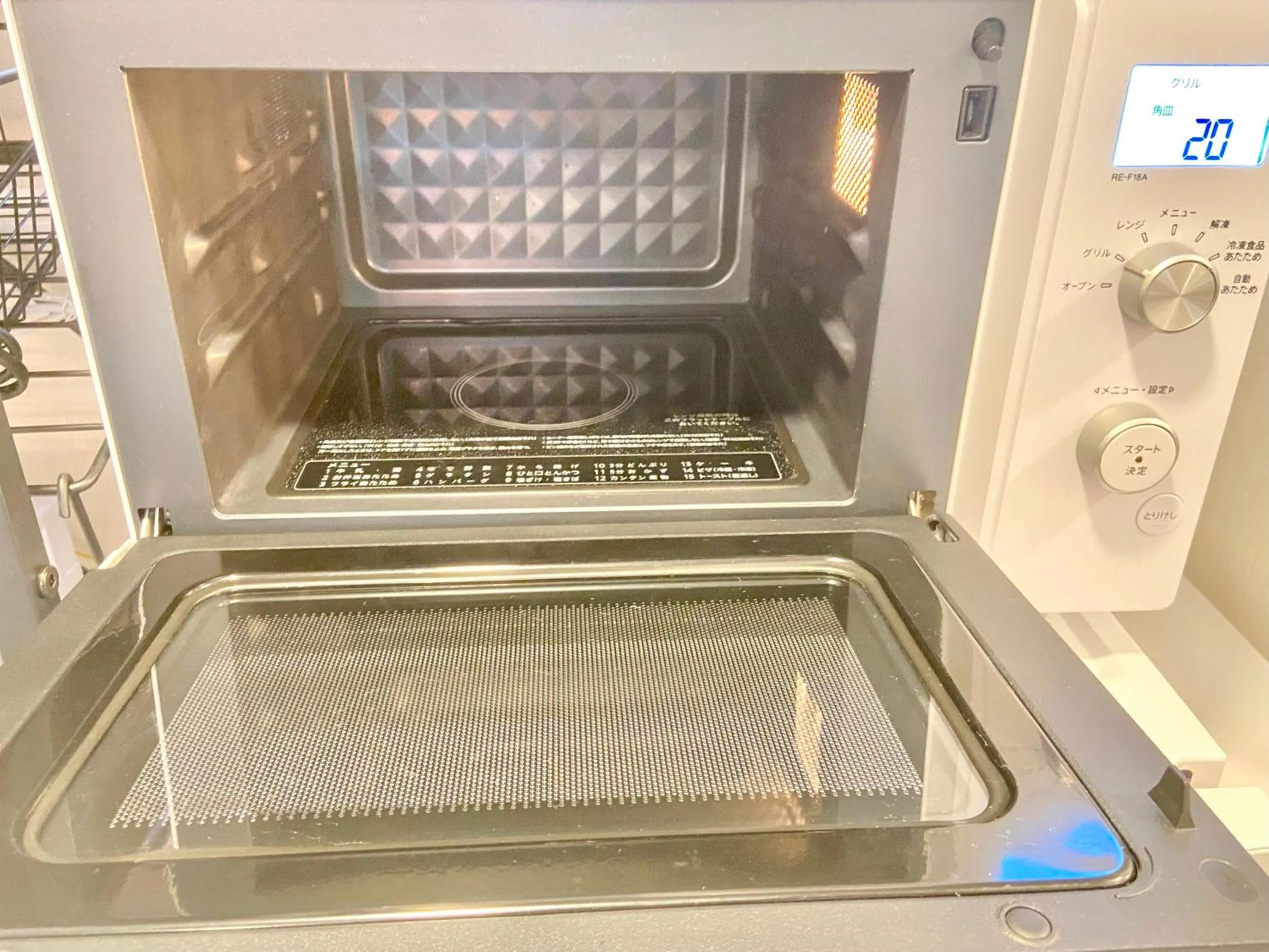 microwave in Eternity APARTMENT HOTEL SHINAGAWA