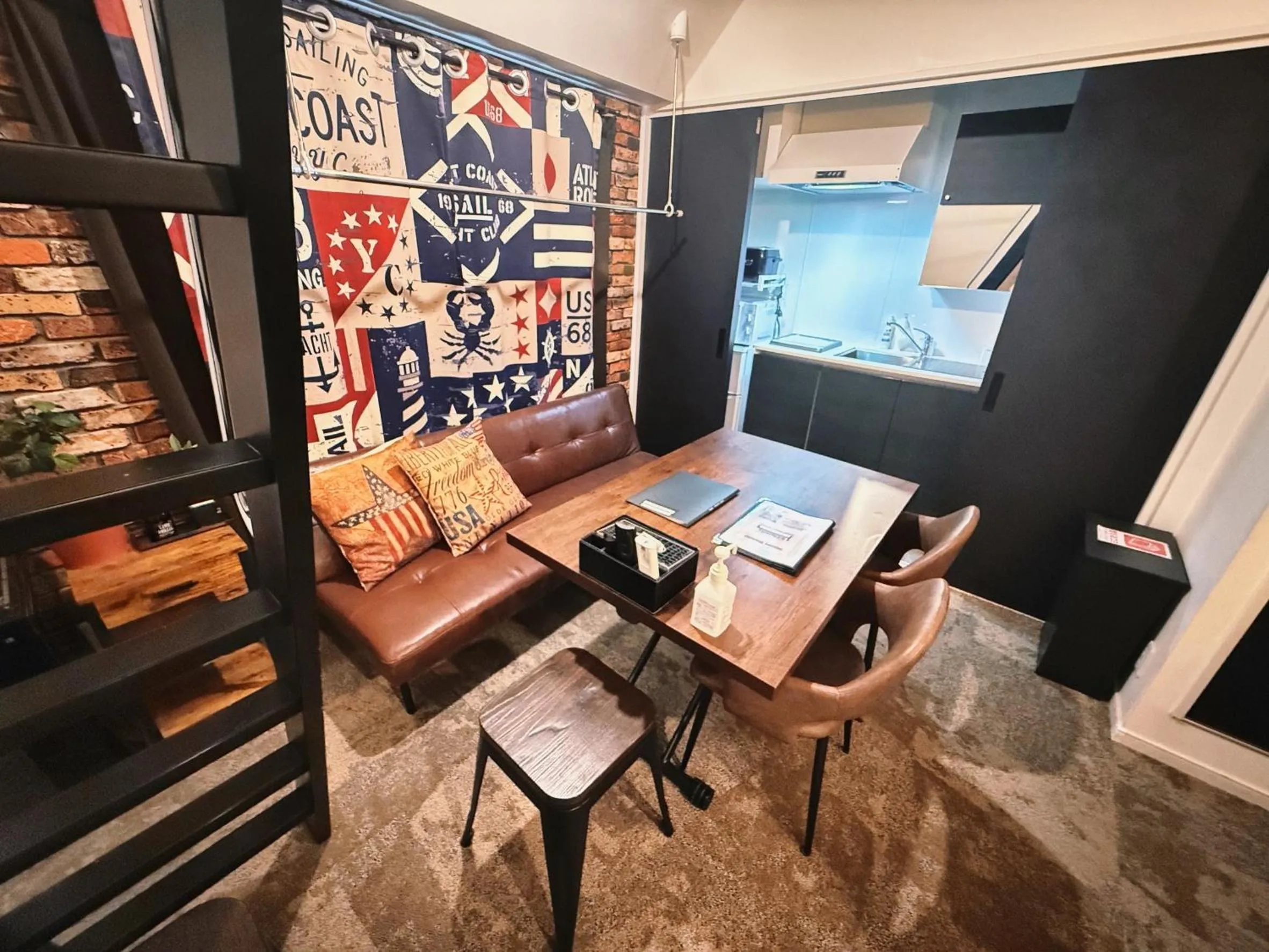 Dining area in Eternity APARTMENT HOTEL SHINAGAWA