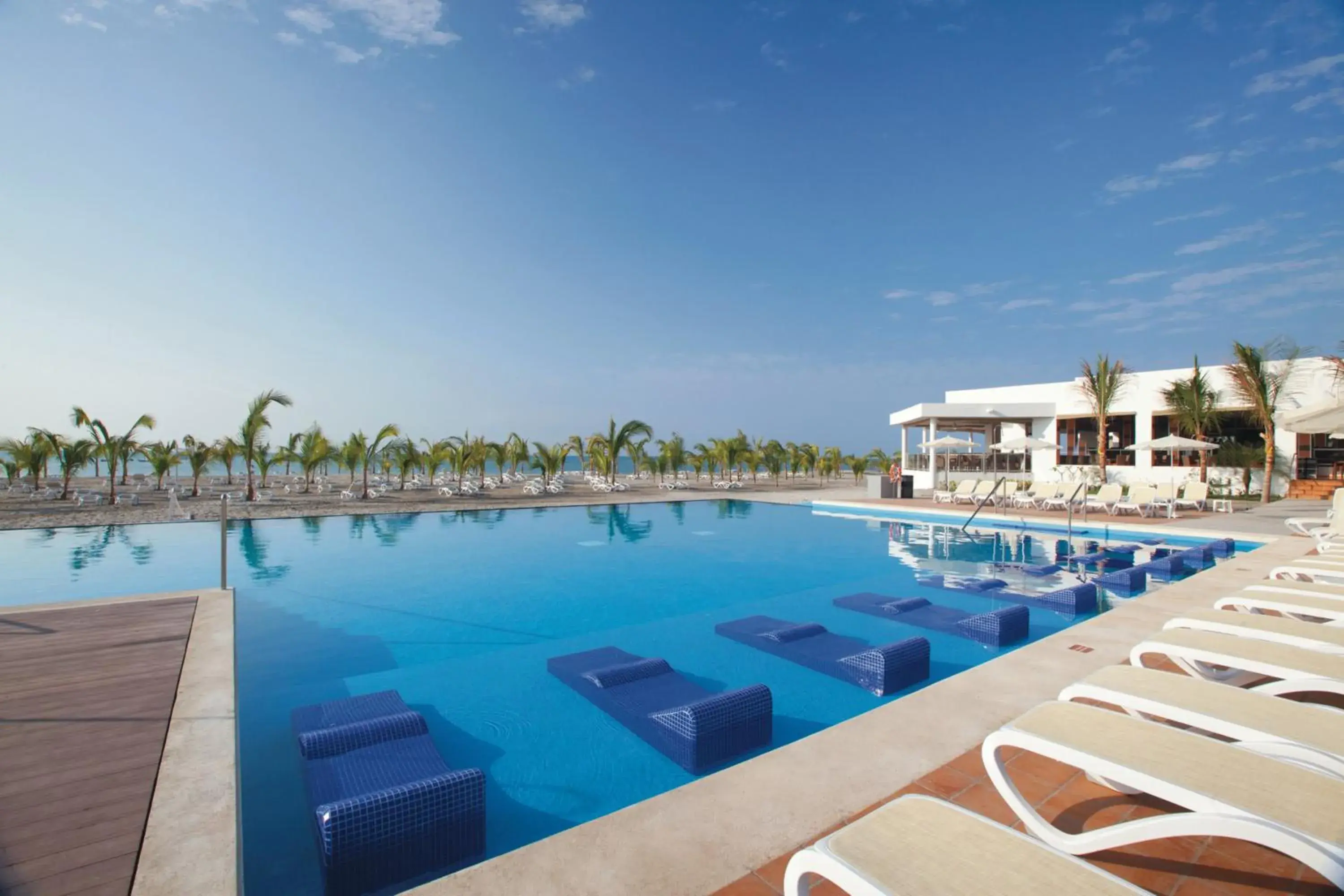 Swimming pool in Riu Playa Blanca - All Inclusive Swimming pool in Riu Playa Blanca - All Inclusive