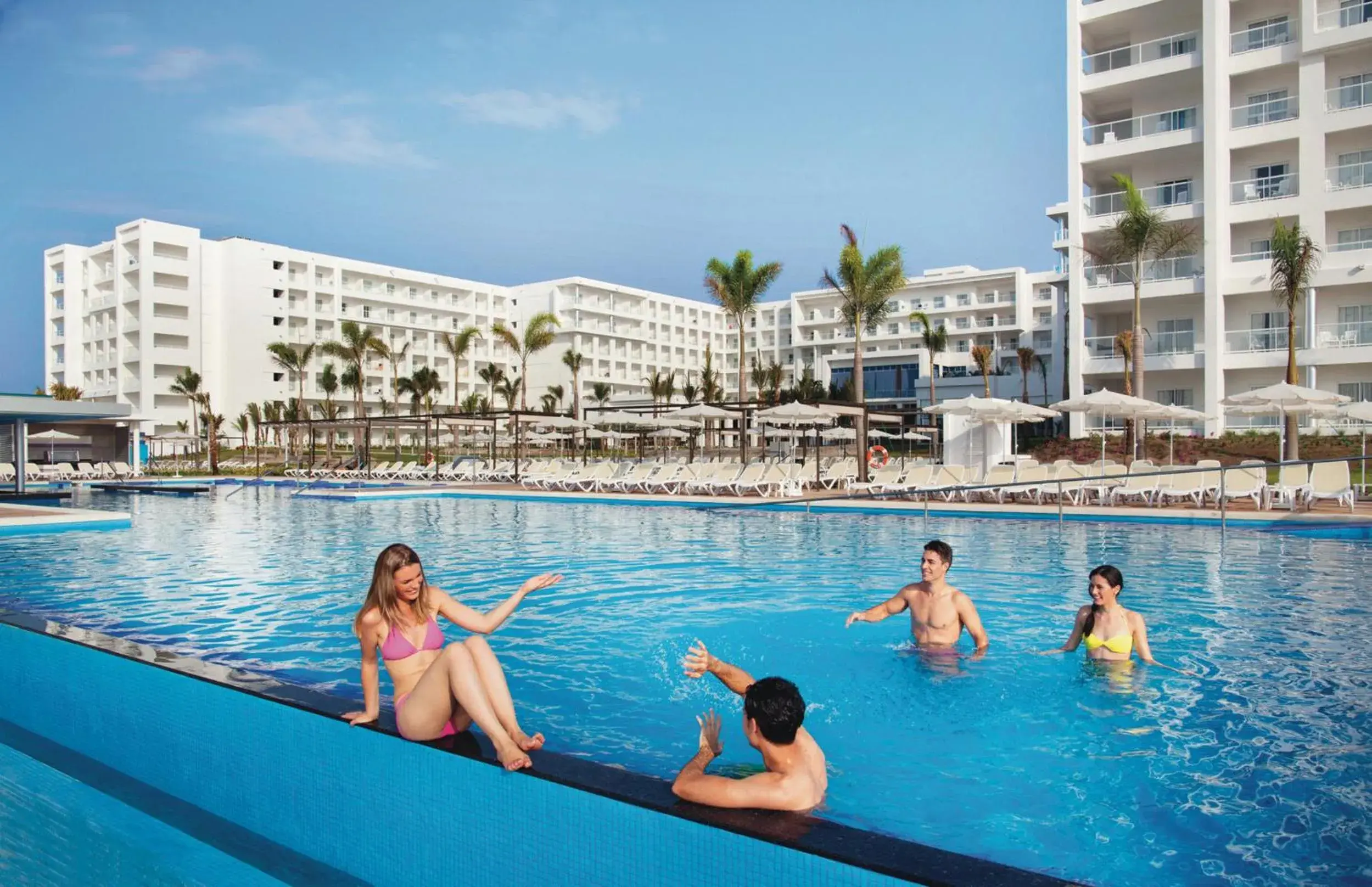 Swimming pool in Riu Playa Blanca - All Inclusive Swimming pool in Riu Playa Blanca - All Inclusive