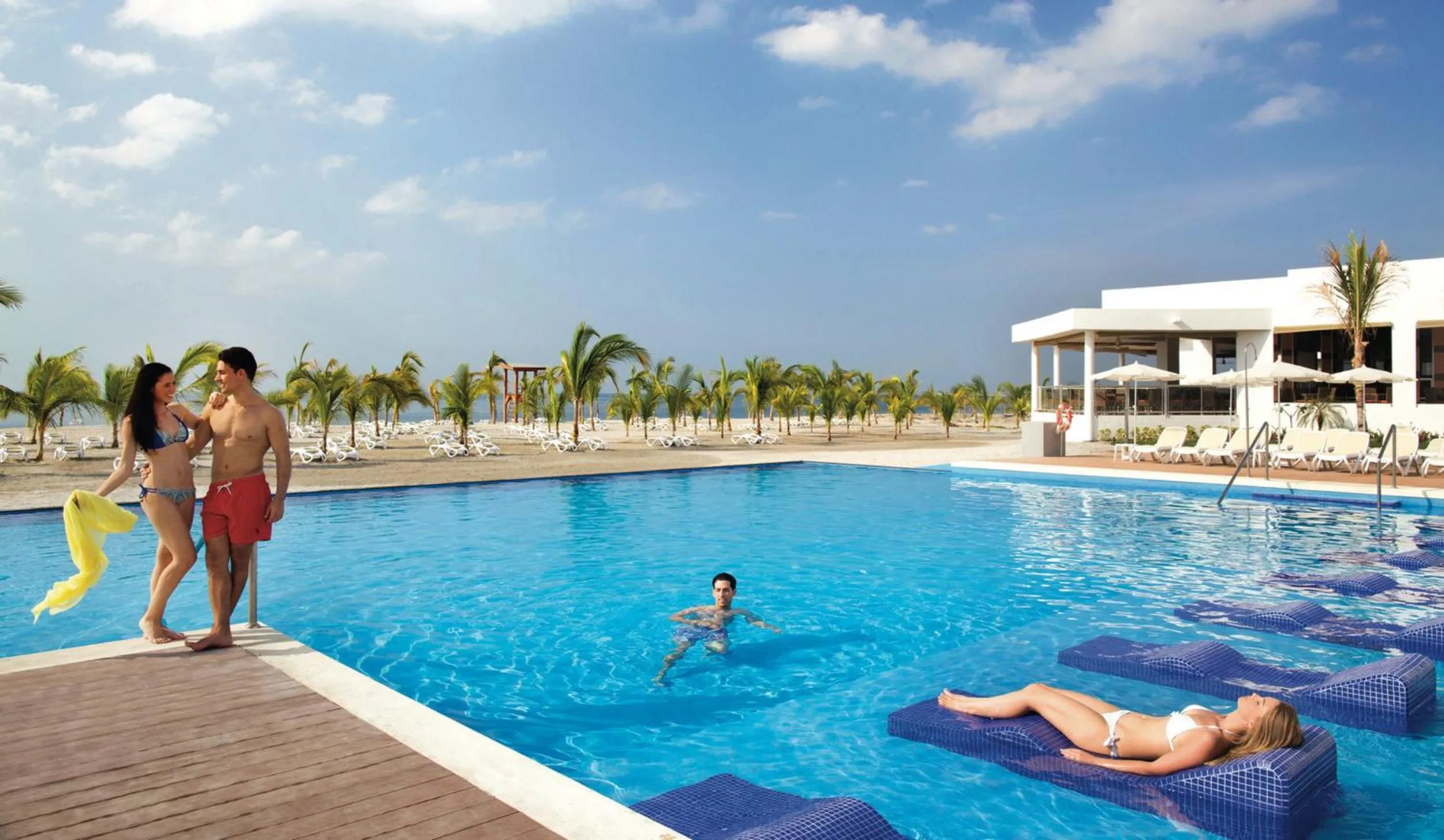 Swimming pool in Riu Playa Blanca - All Inclusive