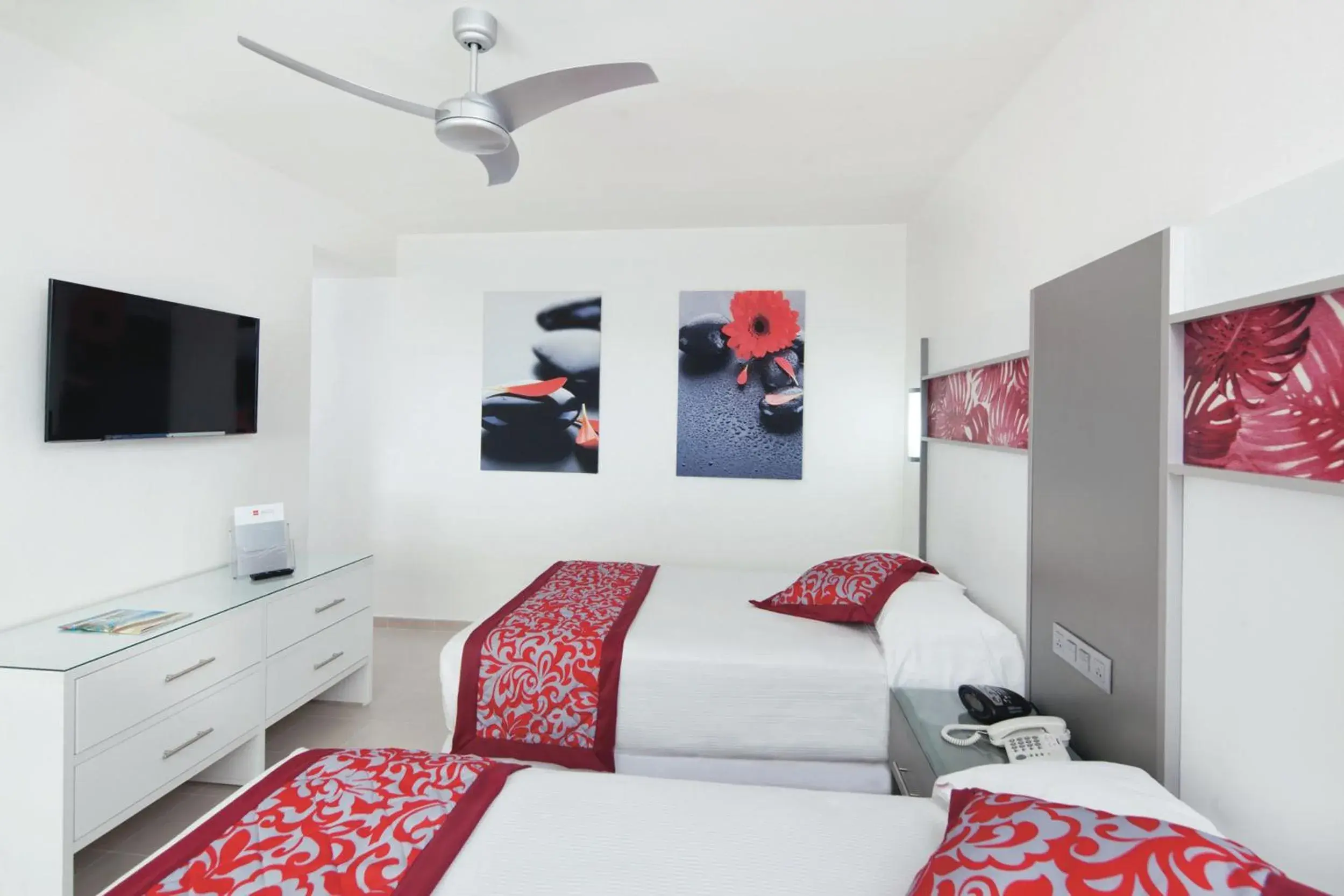 Bed in Riu Playa Blanca - All Inclusive Bed in Riu Playa Blanca - All Inclusive