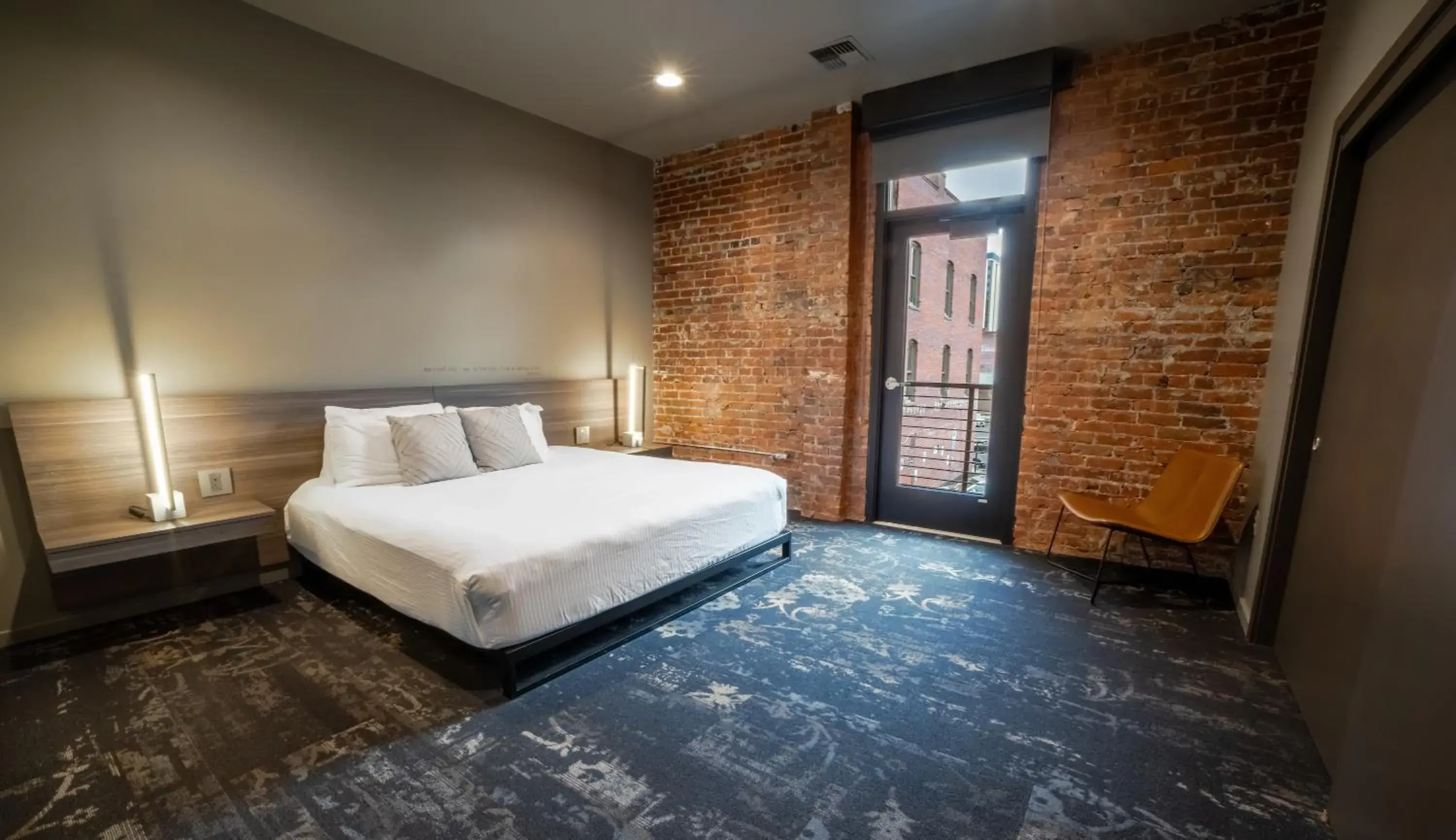 Bed in Montvale Hotel Bed in Montvale Hotel