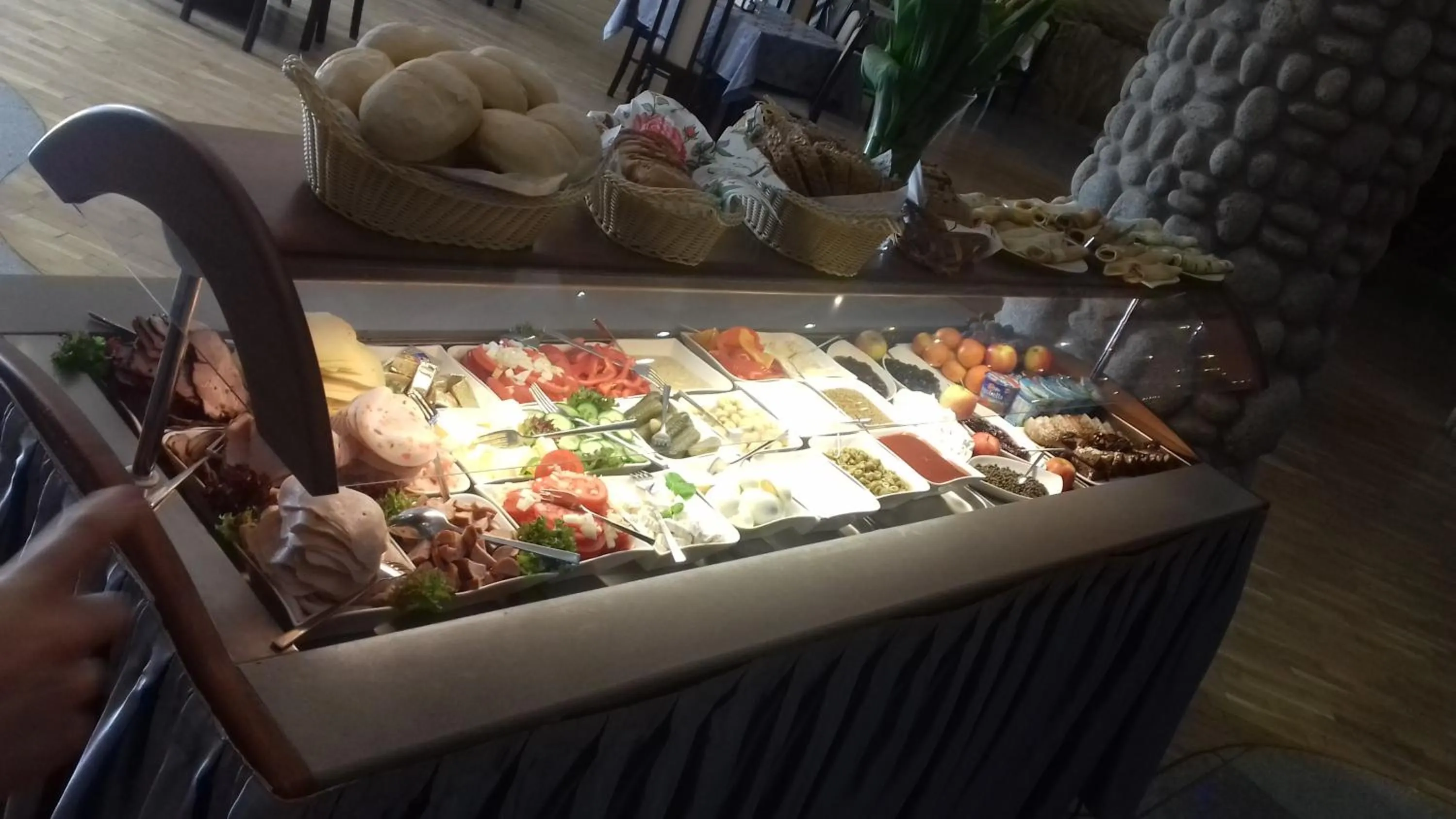 Buffet breakfast in Prymus