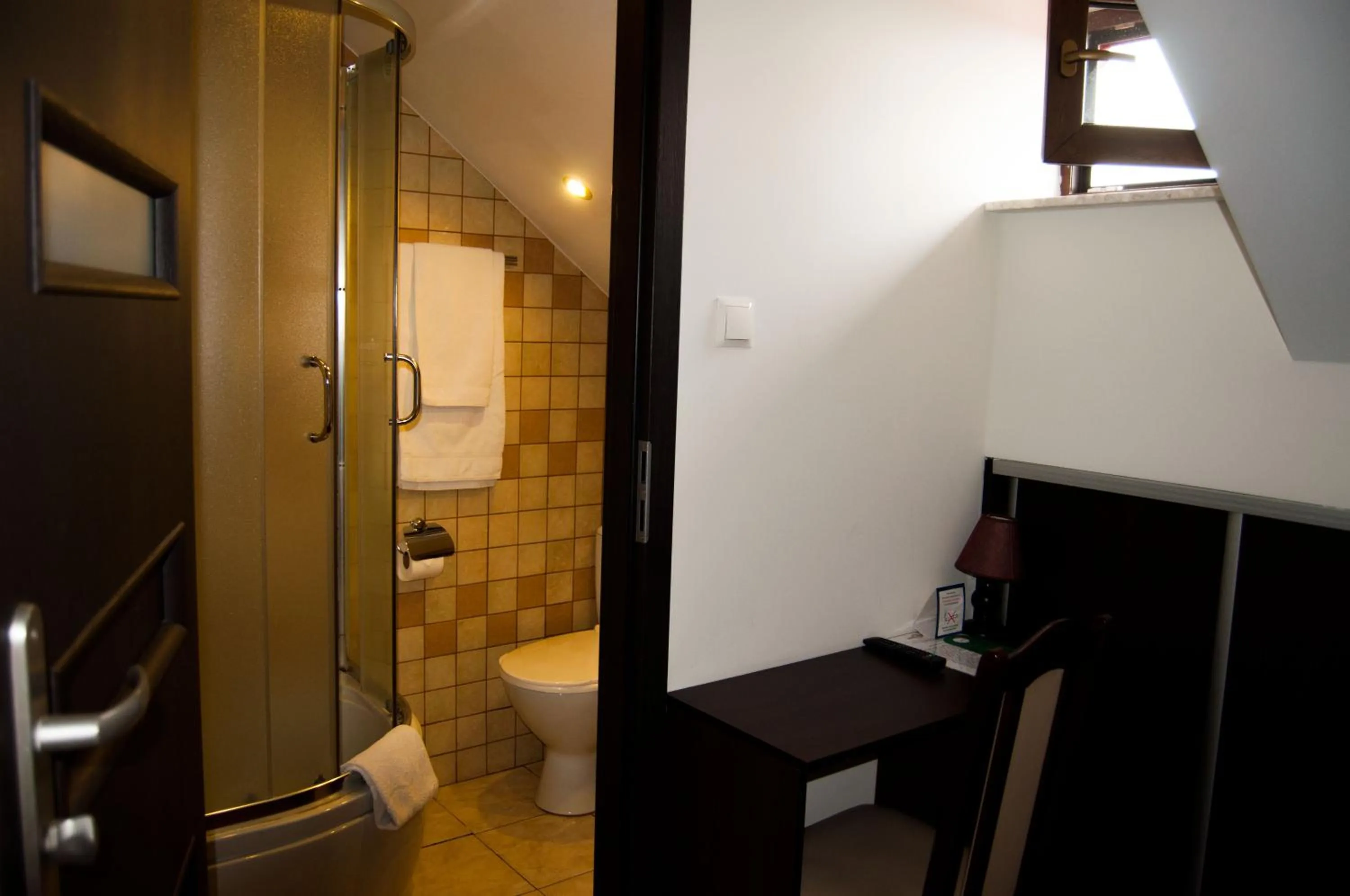 Photo of the whole room in Prymus