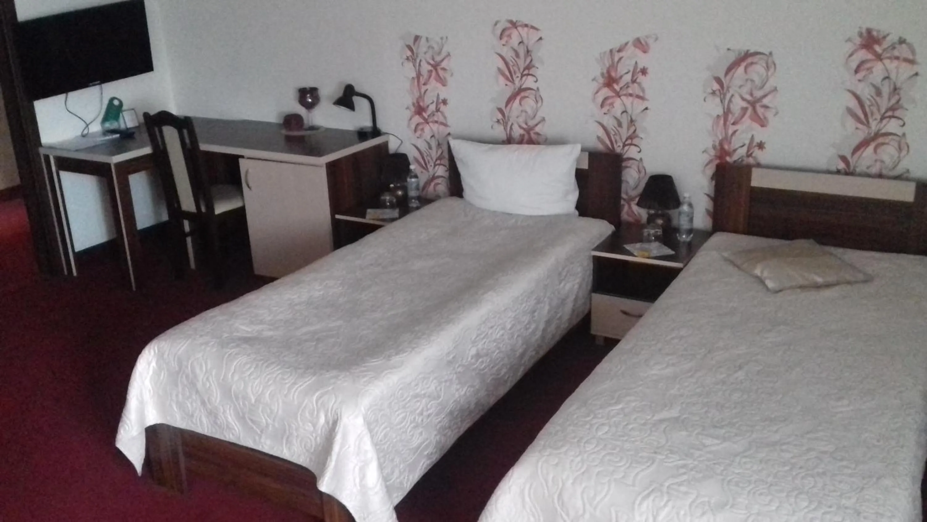 Bedroom, Bed in Prymus