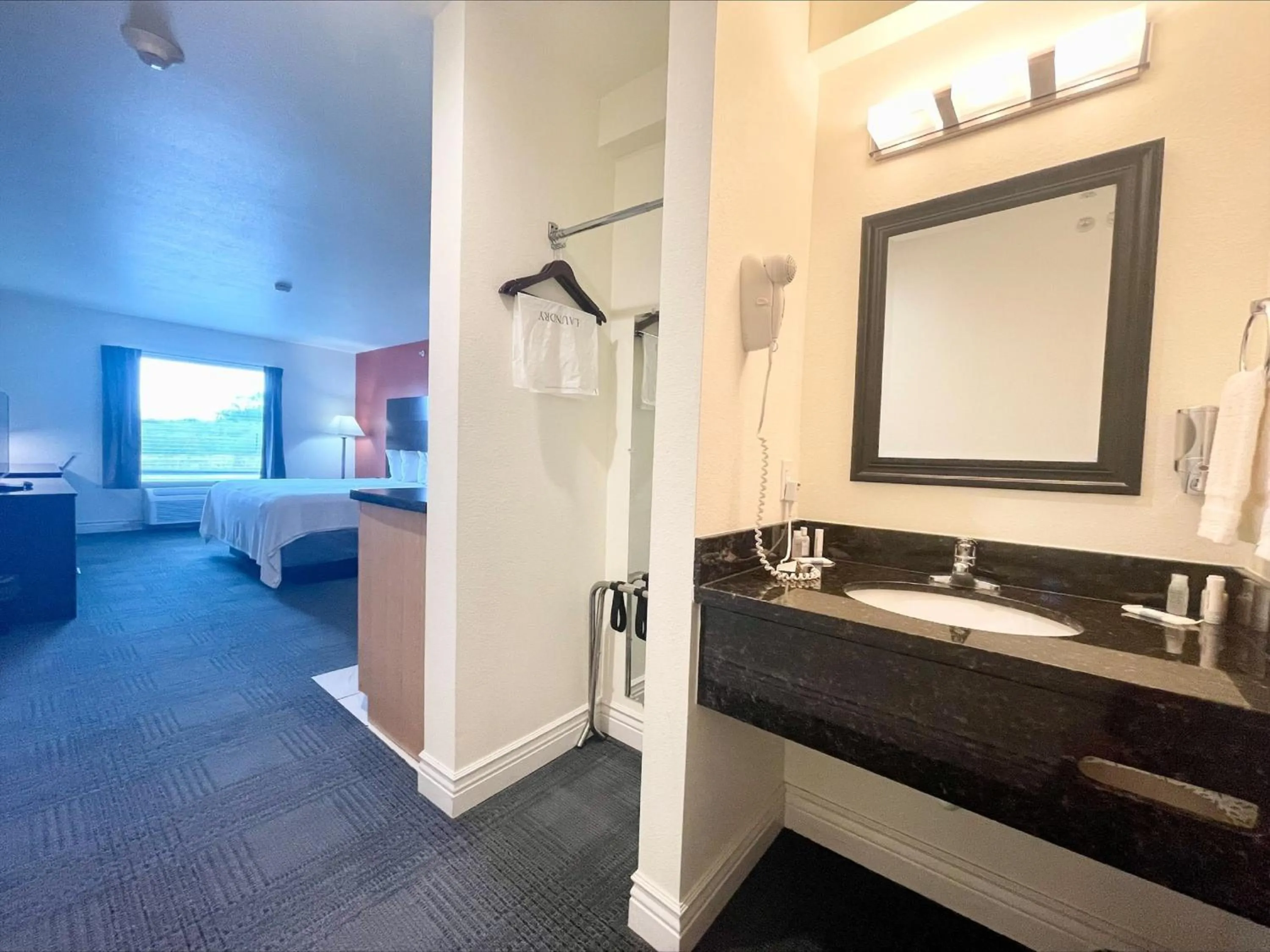 Bedroom in FairBridge Inn & Suites Cuero