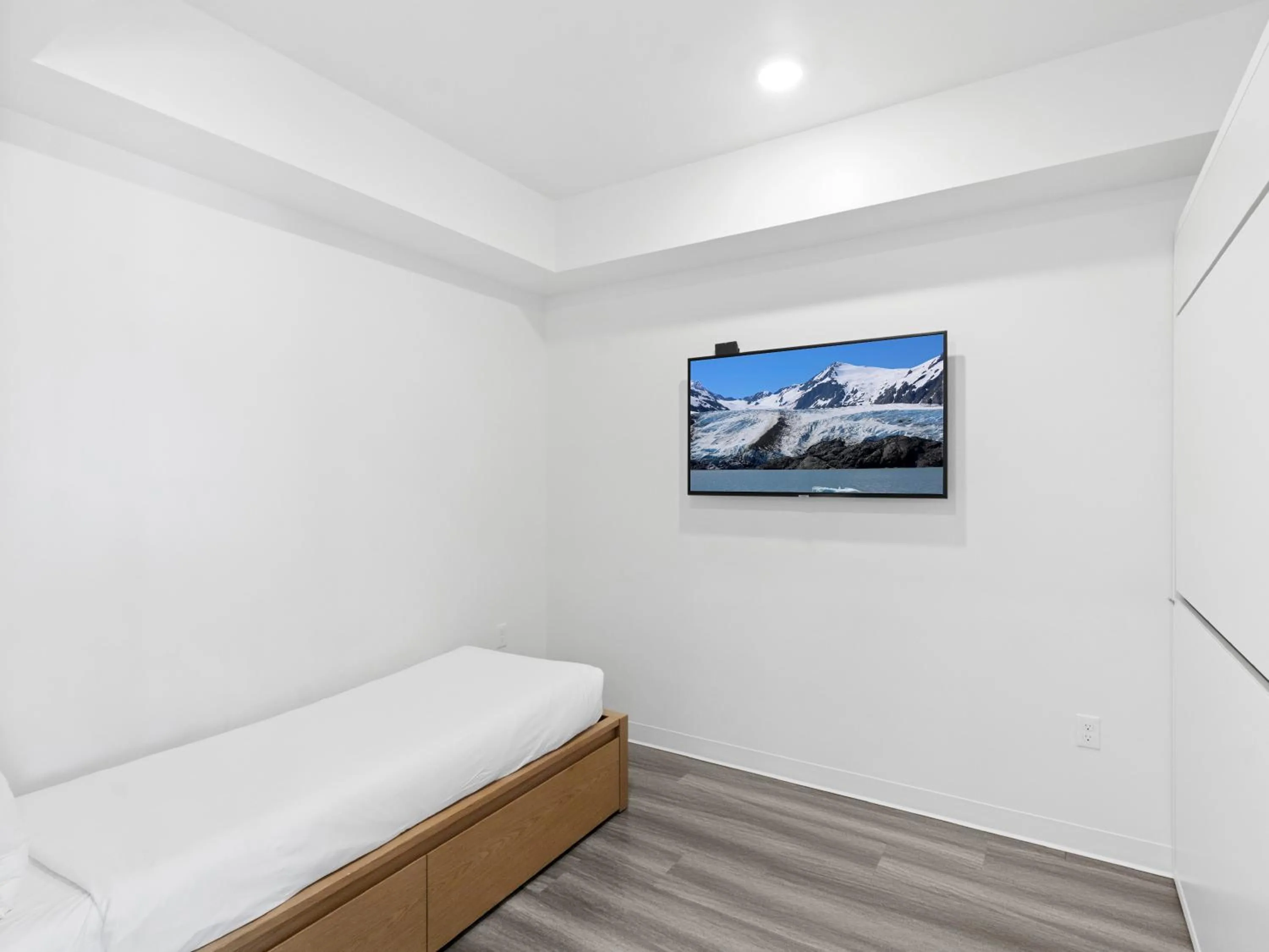 Bedroom, Bed in Canyon Haus