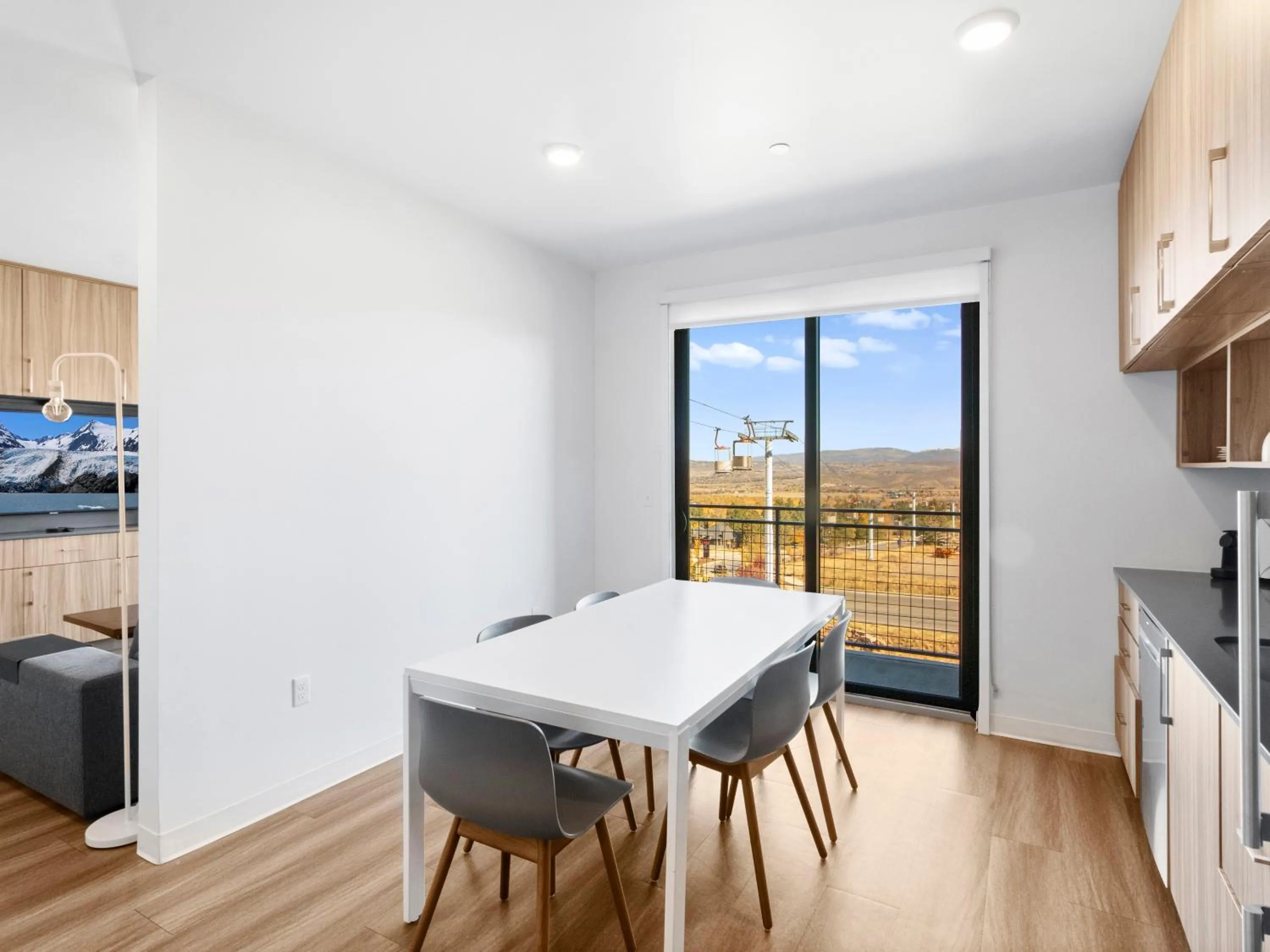 Dining area in Canyon Haus