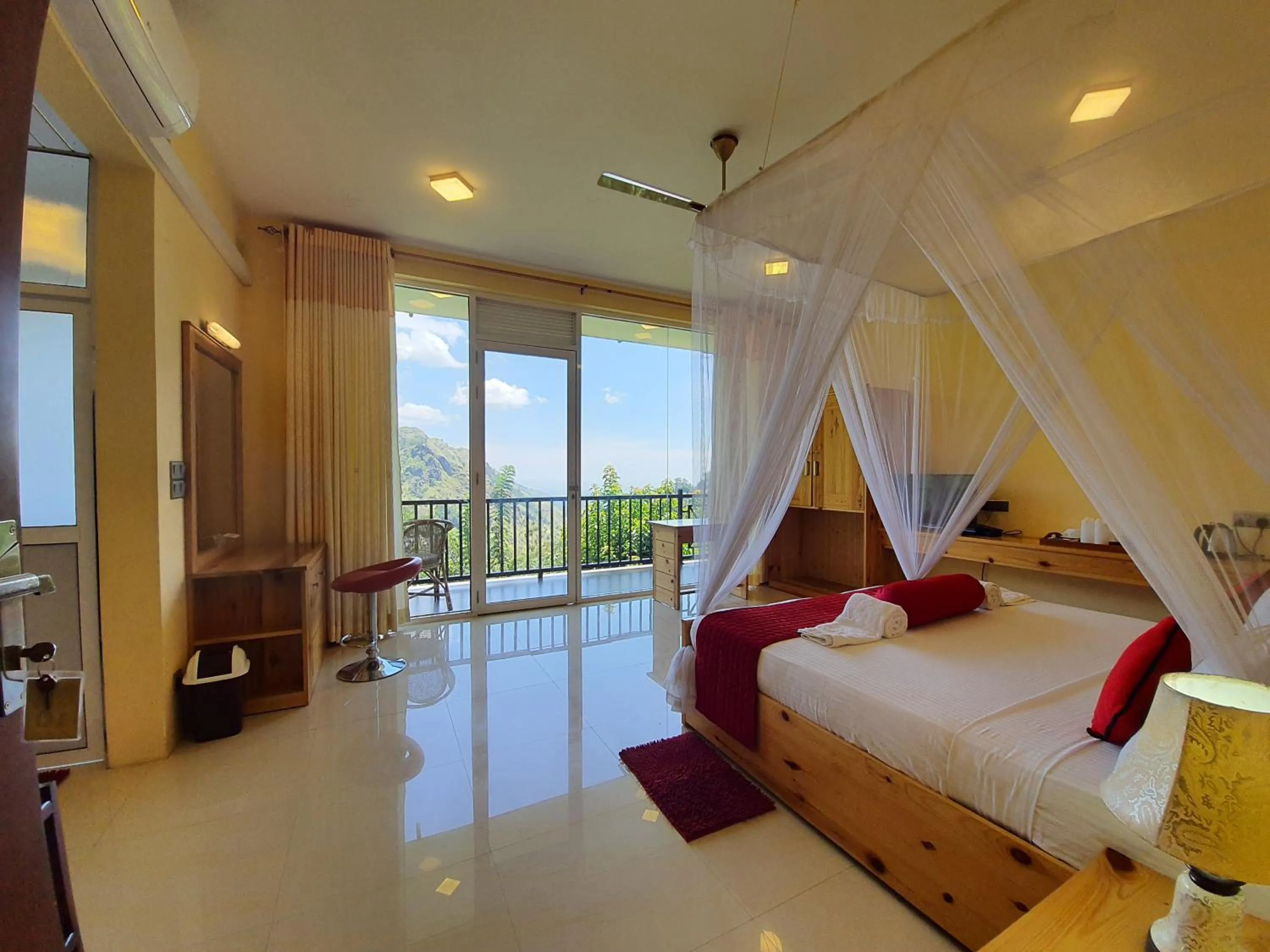 Bedroom, Bed in Hotel Ella`s Edge