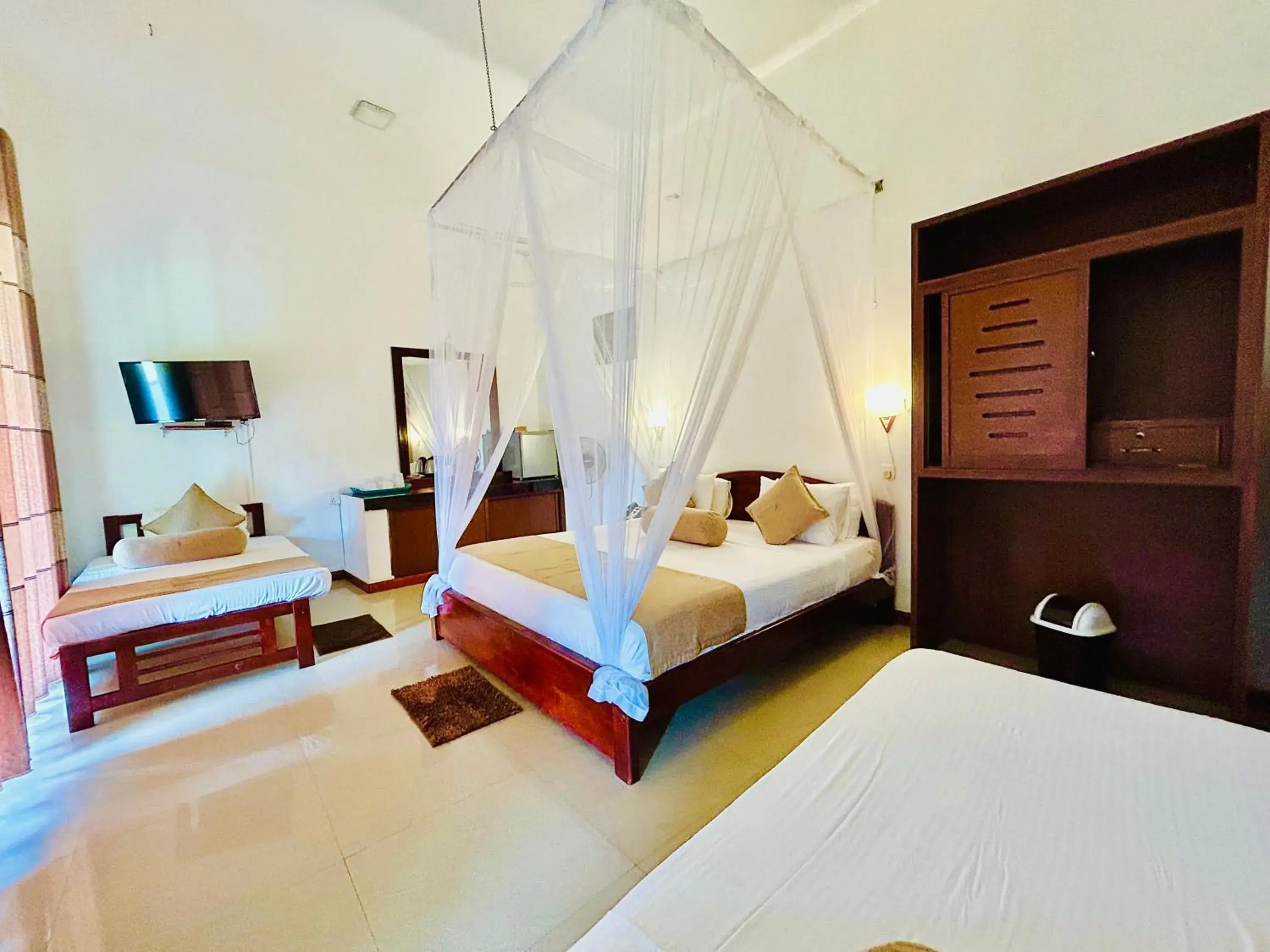 Deluxe Family Room in Hotel Ella`s Edge Deluxe Family Room in Hotel Ella`s Edge