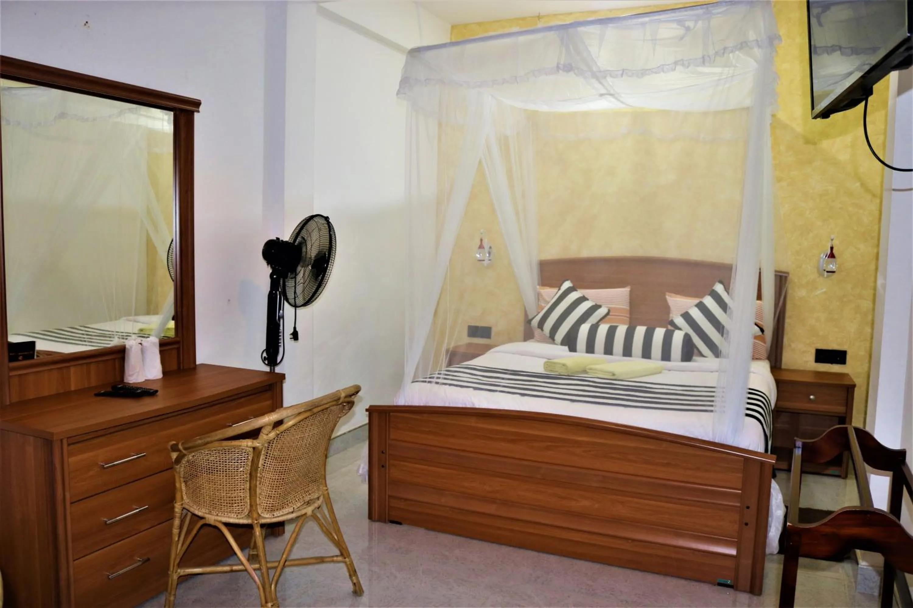 Bed in Hotel Ella`s Edge