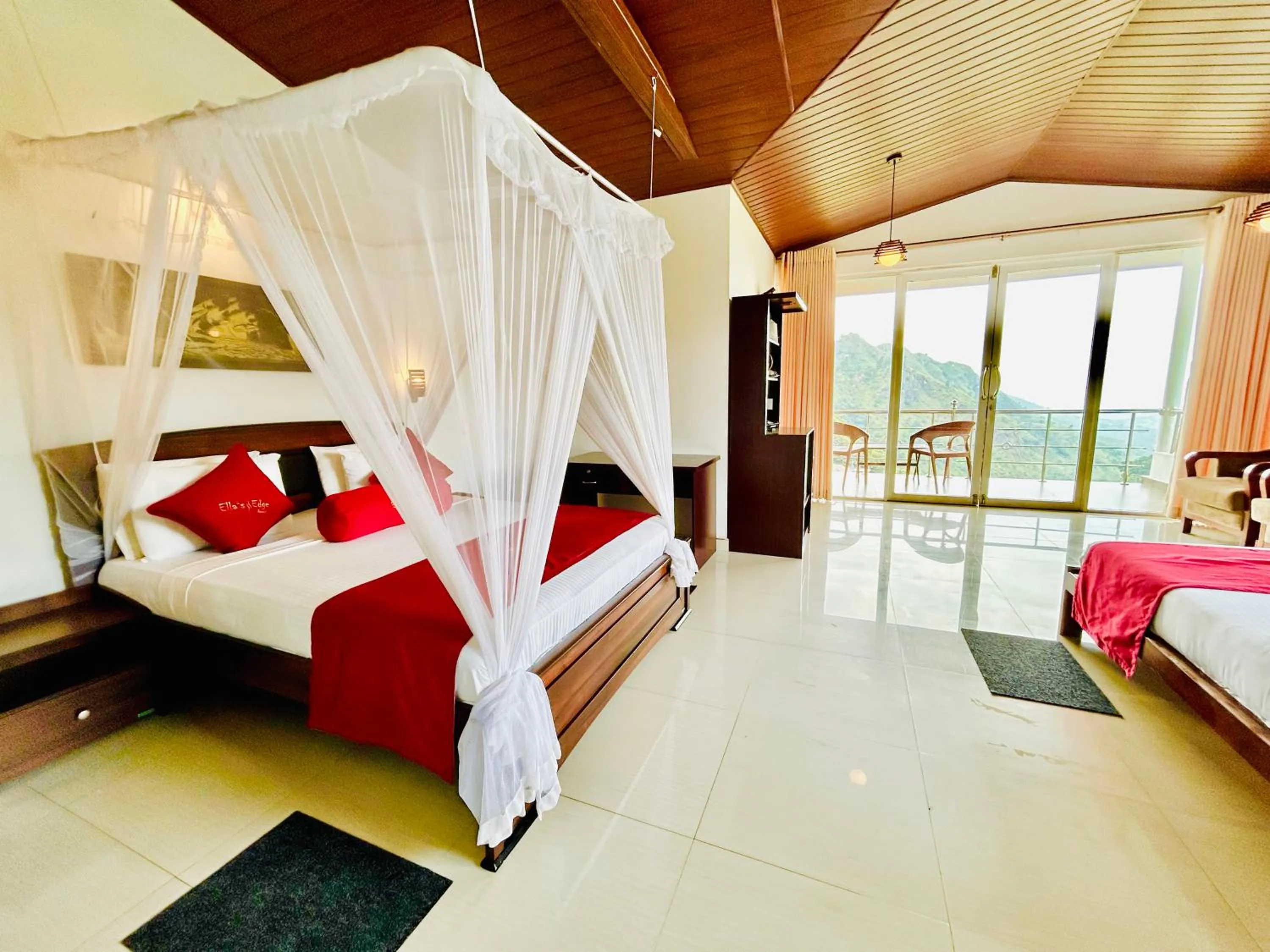 View (from property/room), Bed in Hotel Ella`s Edge