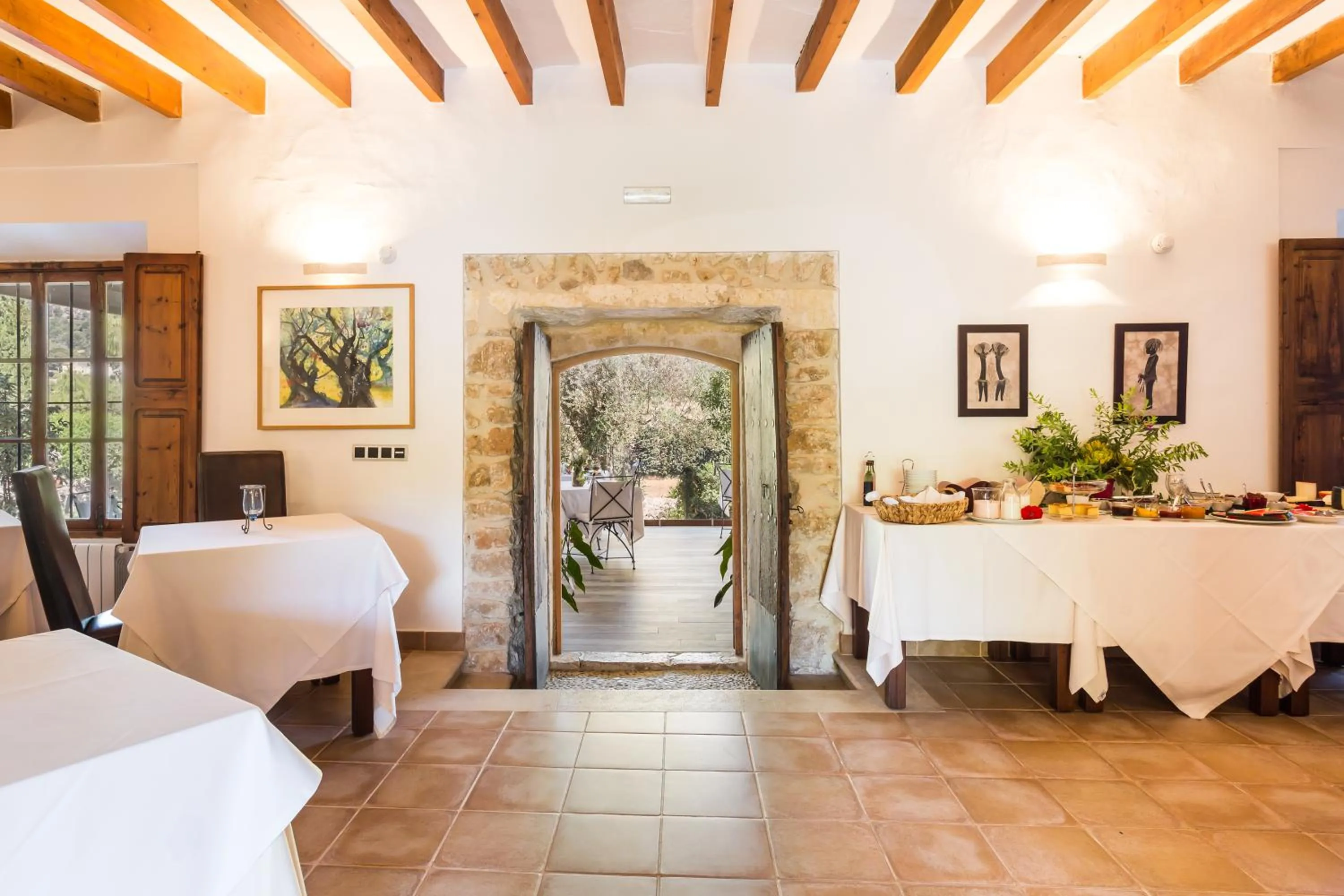 Restaurant/places to eat in Finca Son Ametler