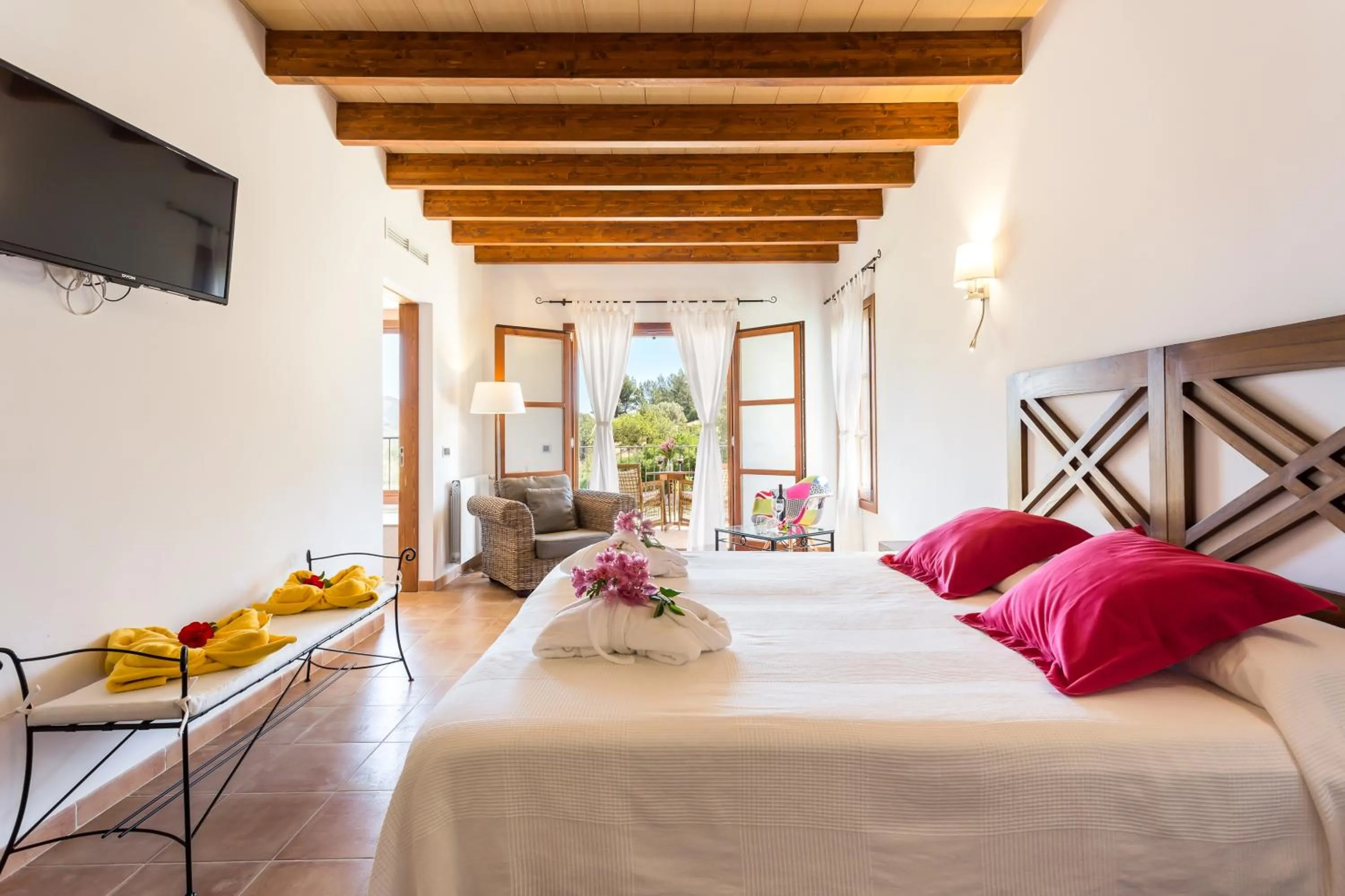 Photo of the whole room, Bed in Finca Son Ametler