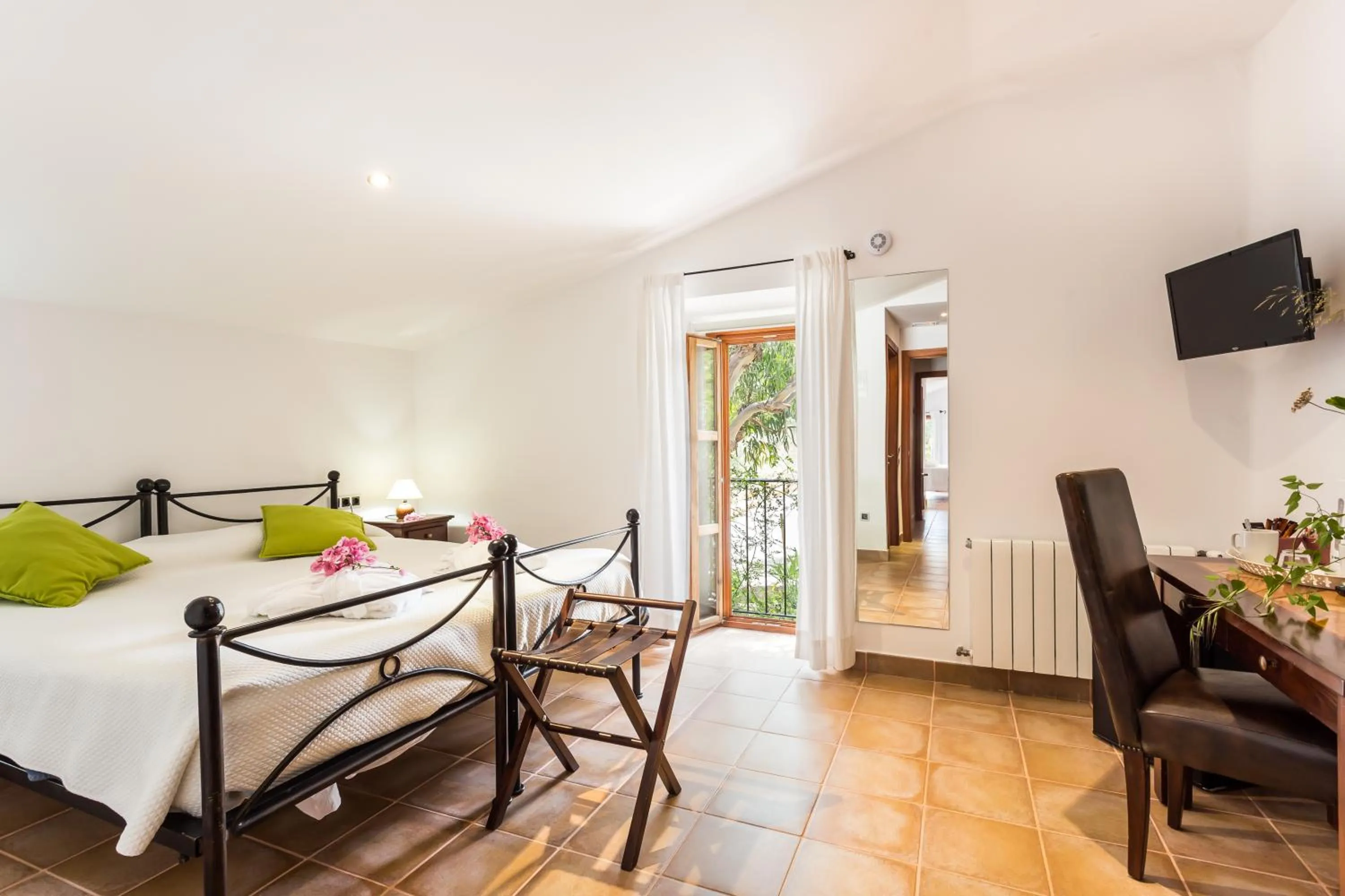 Photo of the whole room, Bed in Finca Son Ametler