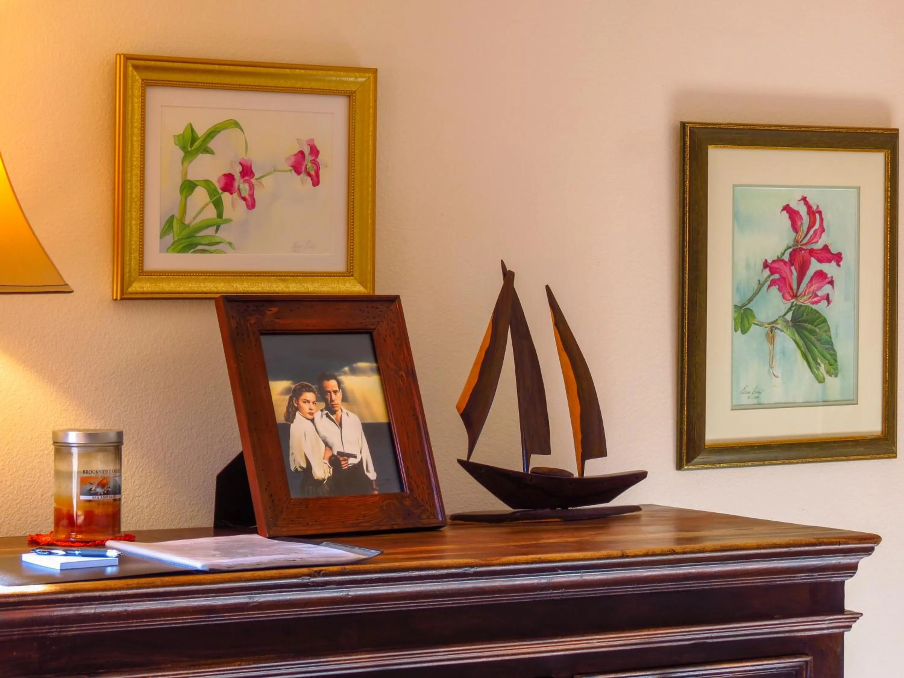 Decorative detail in Topanga Canyon Inn Bed and Breakfast