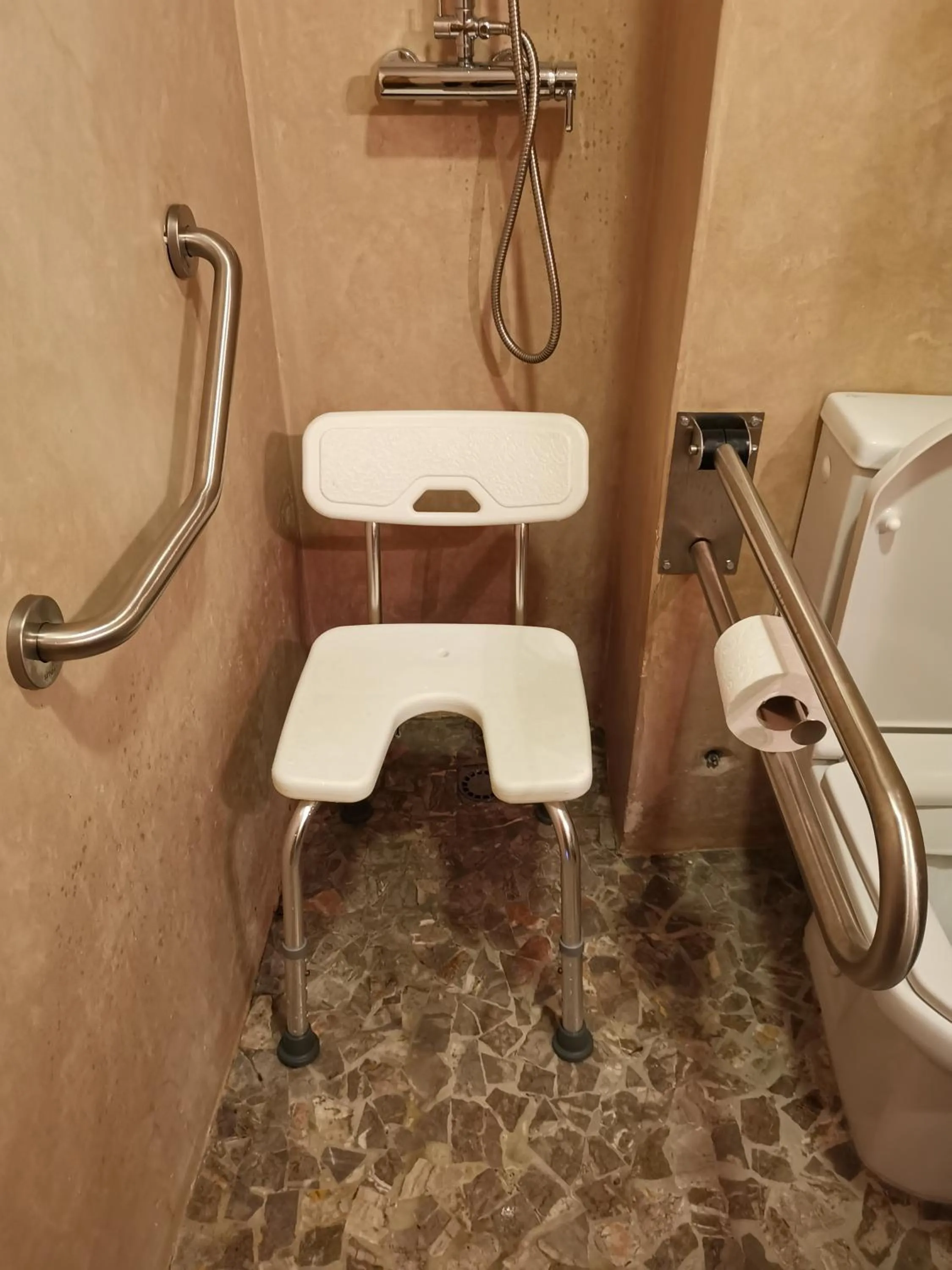 Facility for disabled guests in Casa City Break Appart hôtel