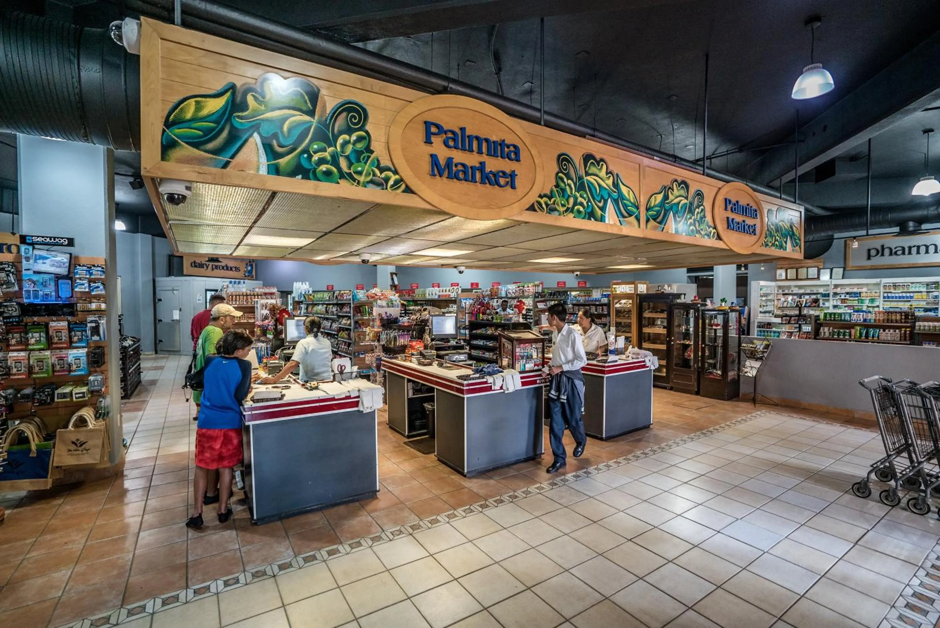 Supermarket/grocery shop in Villa La Estancia - Medano Beach Villas