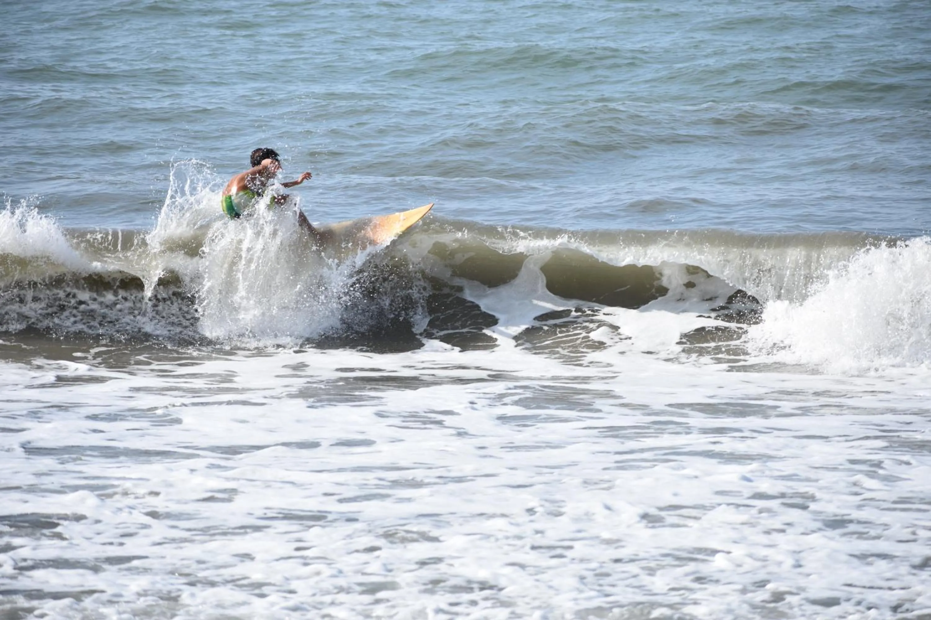Windsurfing in Praba Hostel