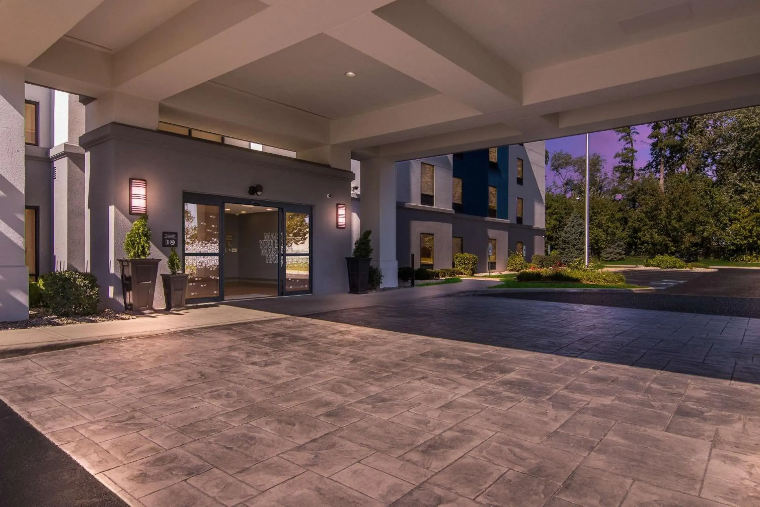 Property building in Hampton Inn & Suites Schererville Property building in Hampton Inn & Suites Schererville