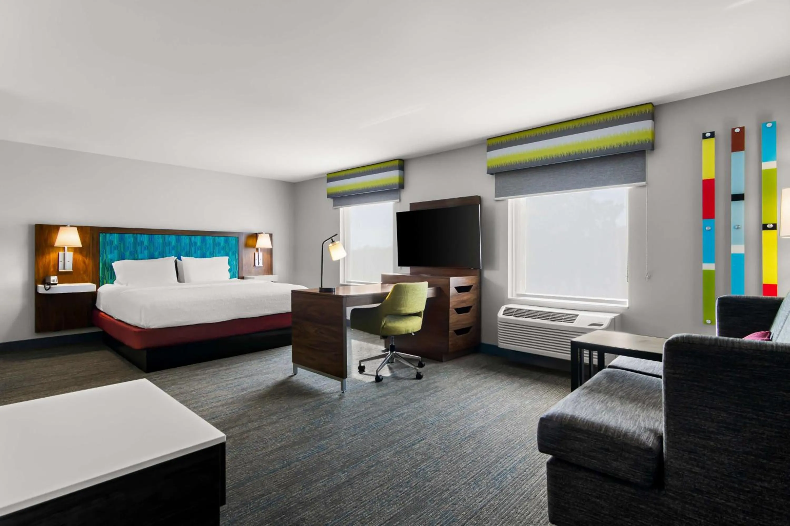 Living room, Bed in Hampton Inn & Suites Schererville