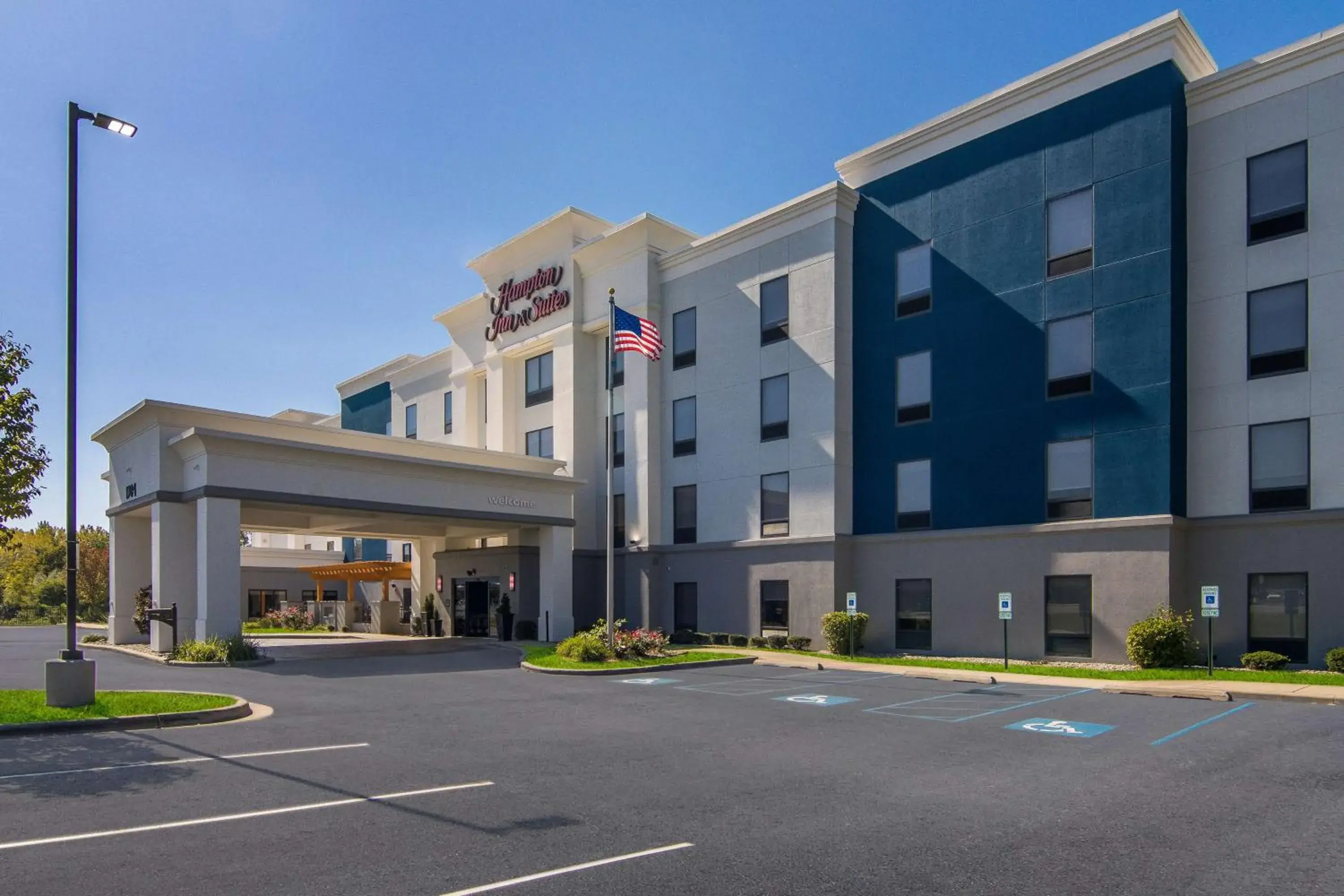 Property building in Hampton Inn & Suites Schererville Property building in Hampton Inn & Suites Schererville