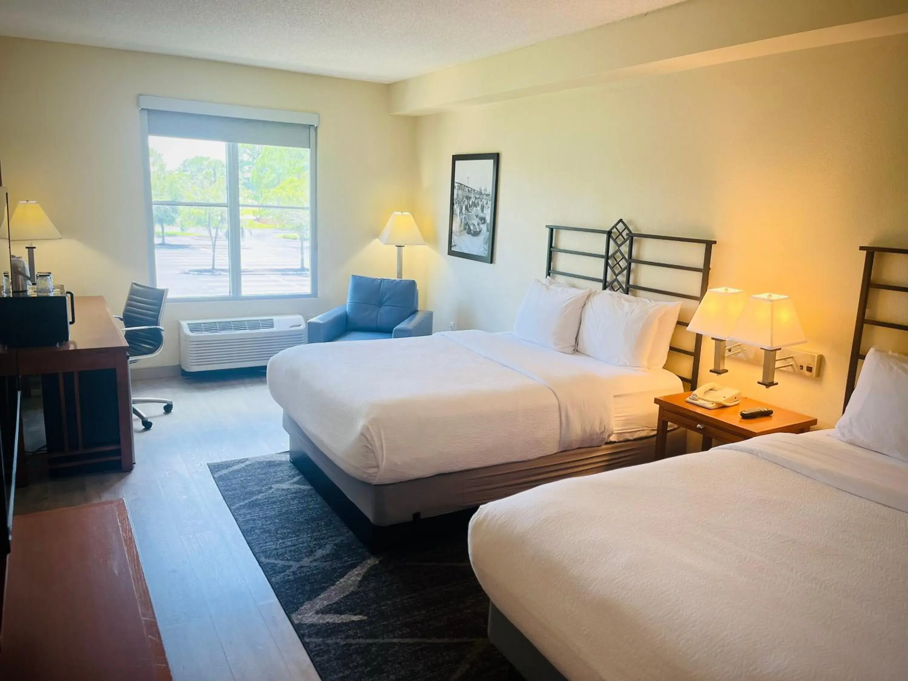 Bed in SEVEN Sebring Raceway Hotel Bed in SEVEN Sebring Raceway Hotel