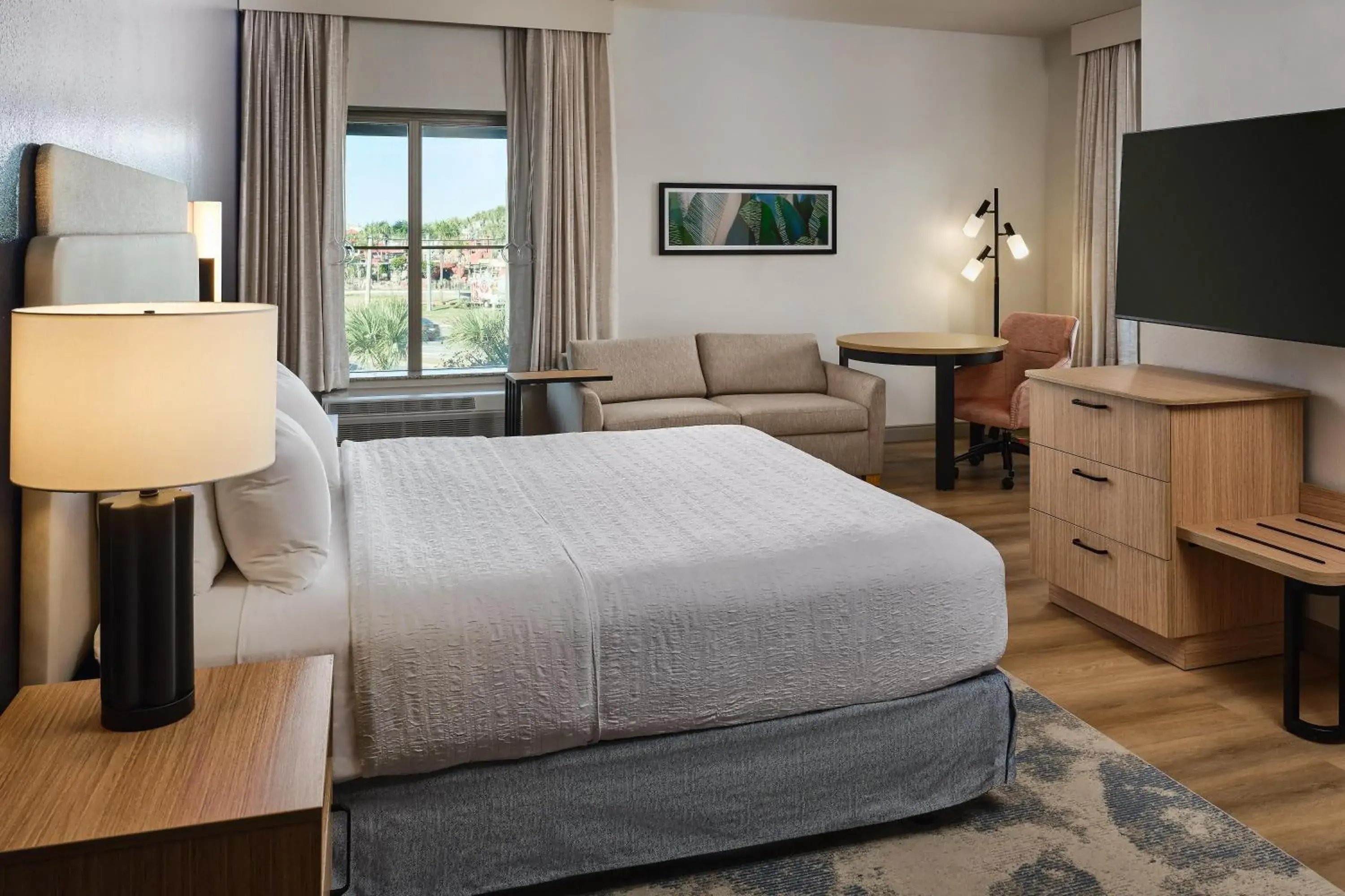 Living room, Bed in Hampton Inn & Suites Destin Living room, Bed in Hampton Inn & Suites Destin