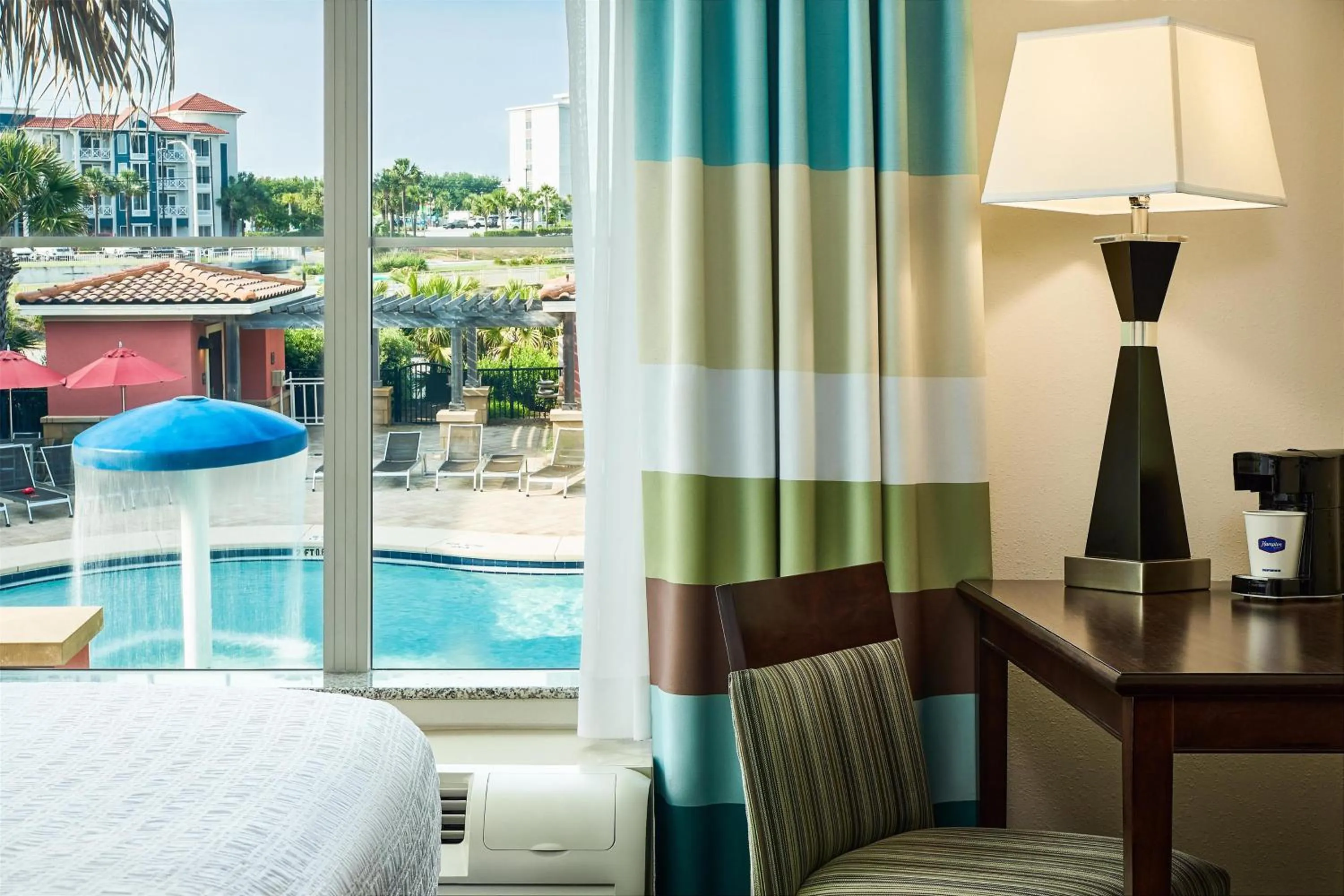 Bed in Hampton Inn & Suites Destin