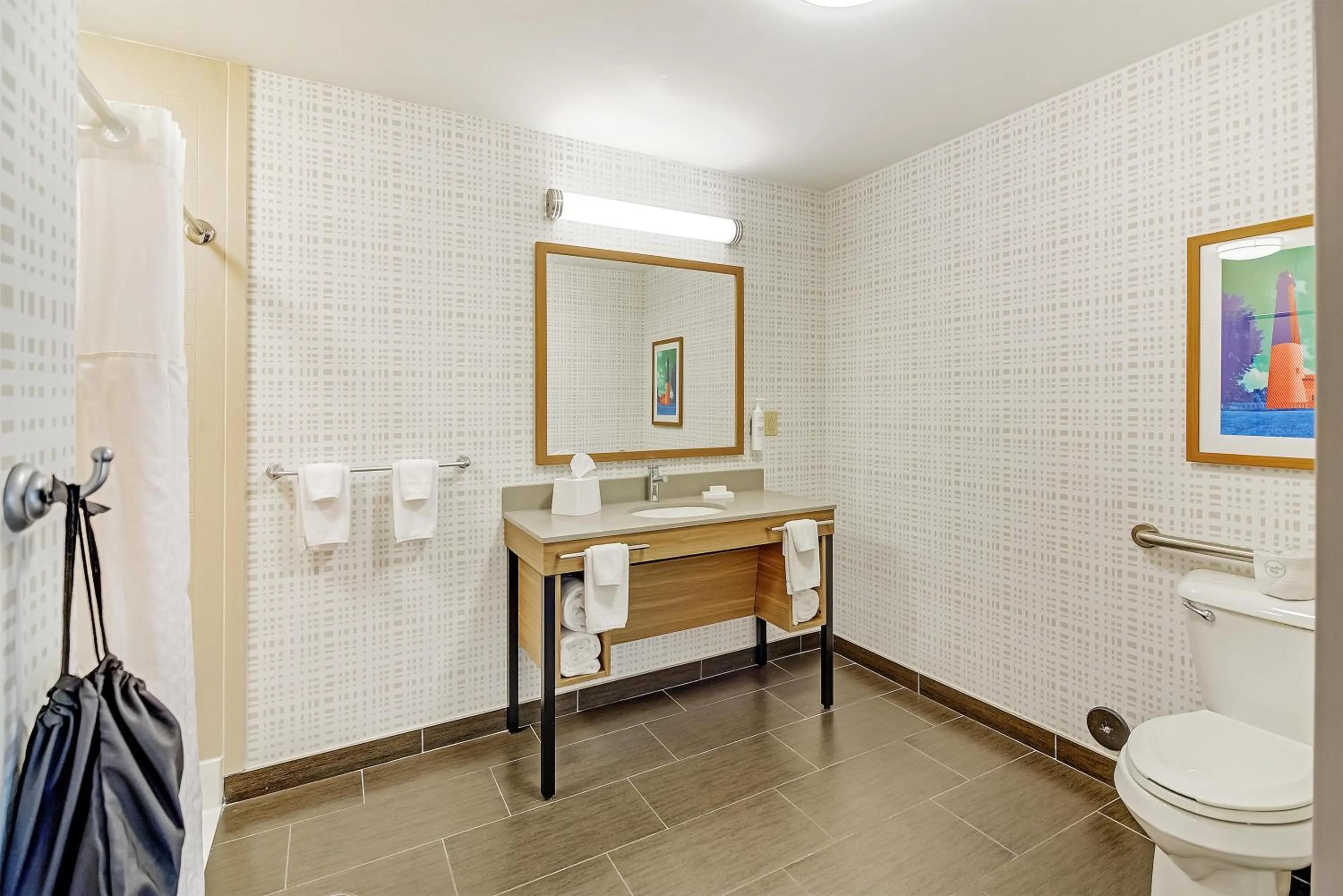 Bathroom in Hampton Inn Foley