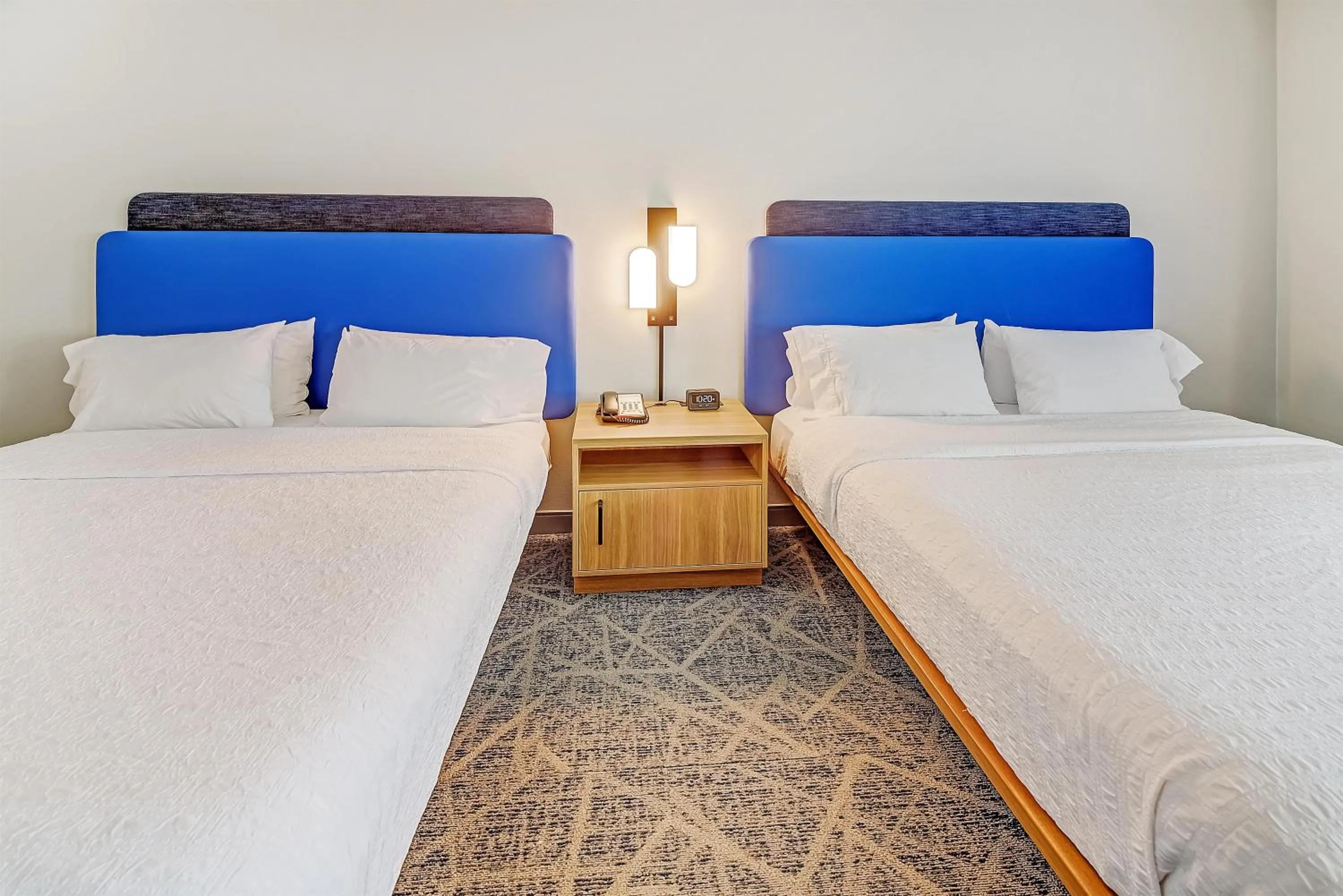 Bed in Hampton Inn Foley