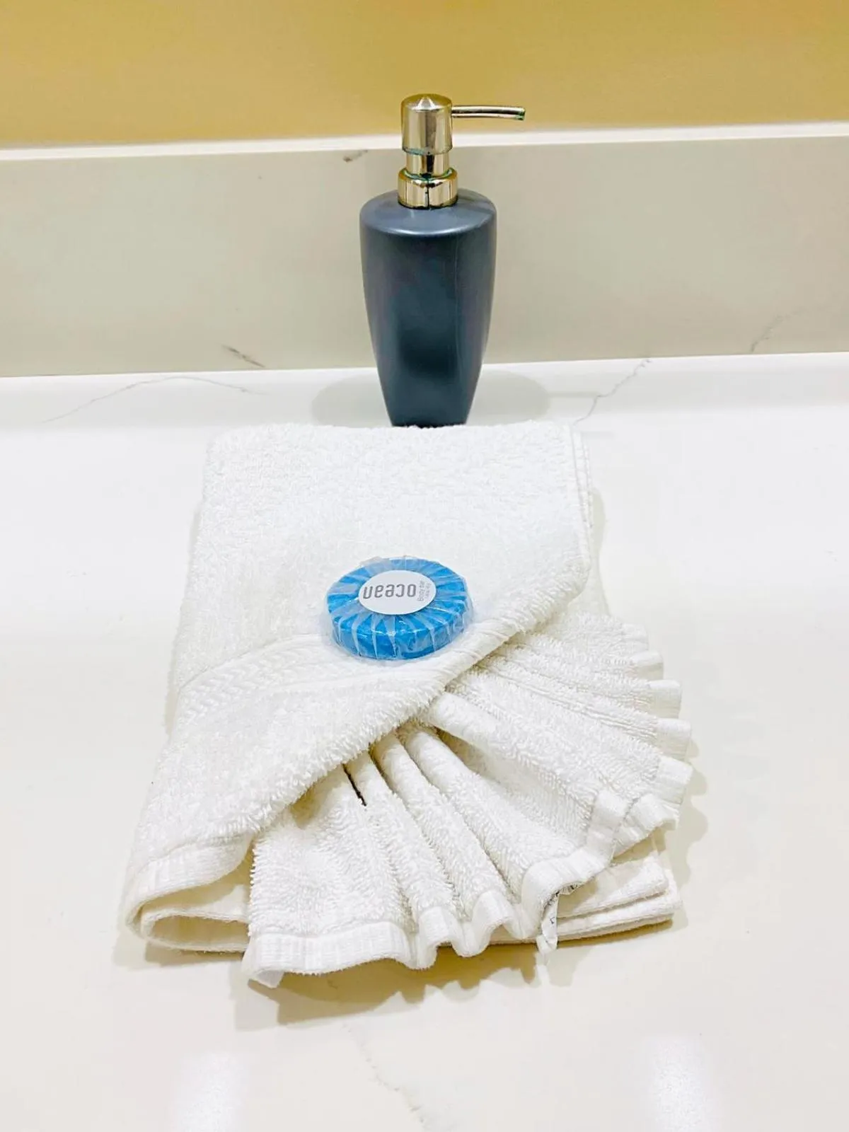 Hamilton Cove-Boho Chic Villa w/Golf Cart...No pets.