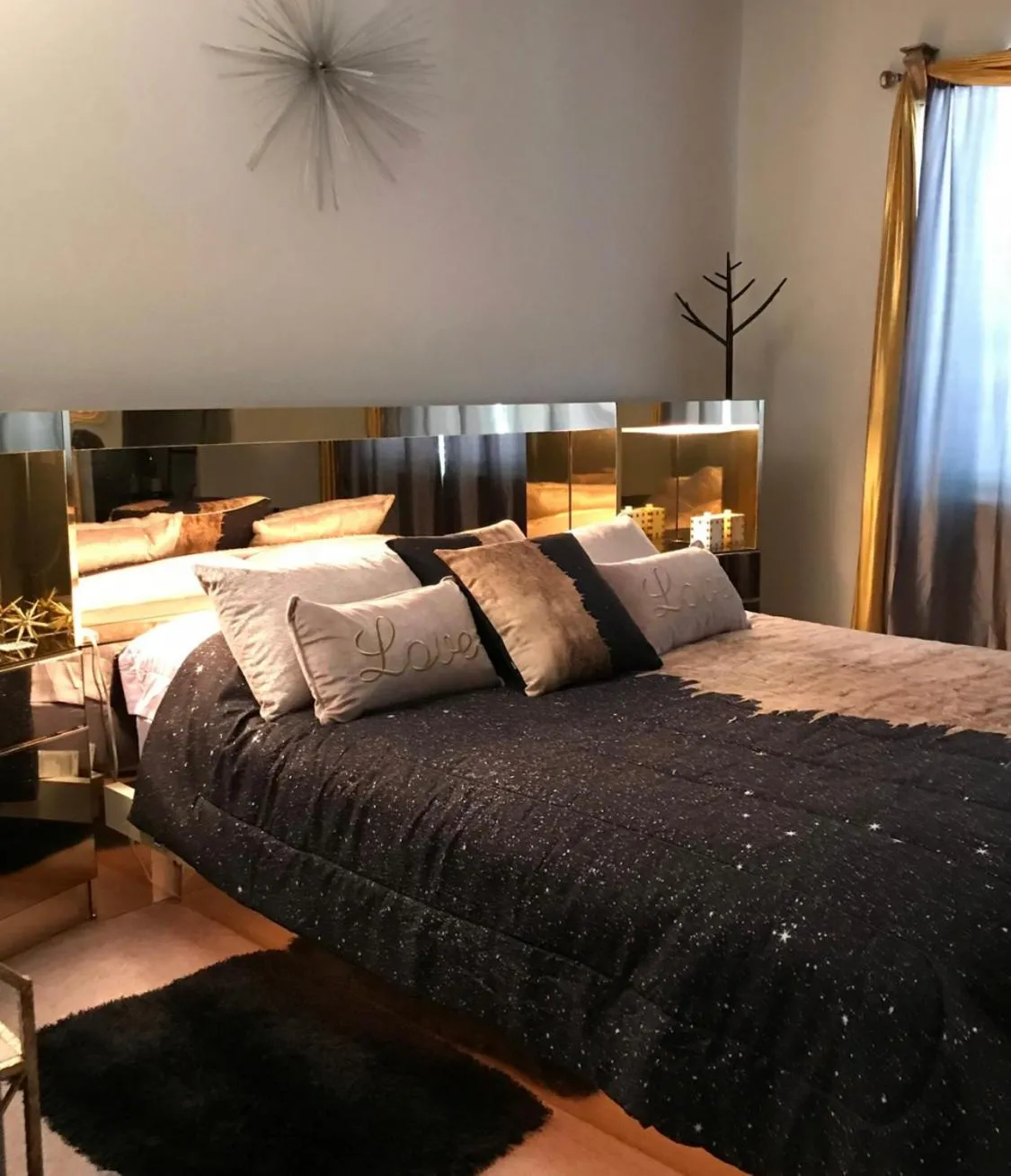 Bed in Starlight Boutique Hotel Pioneertown