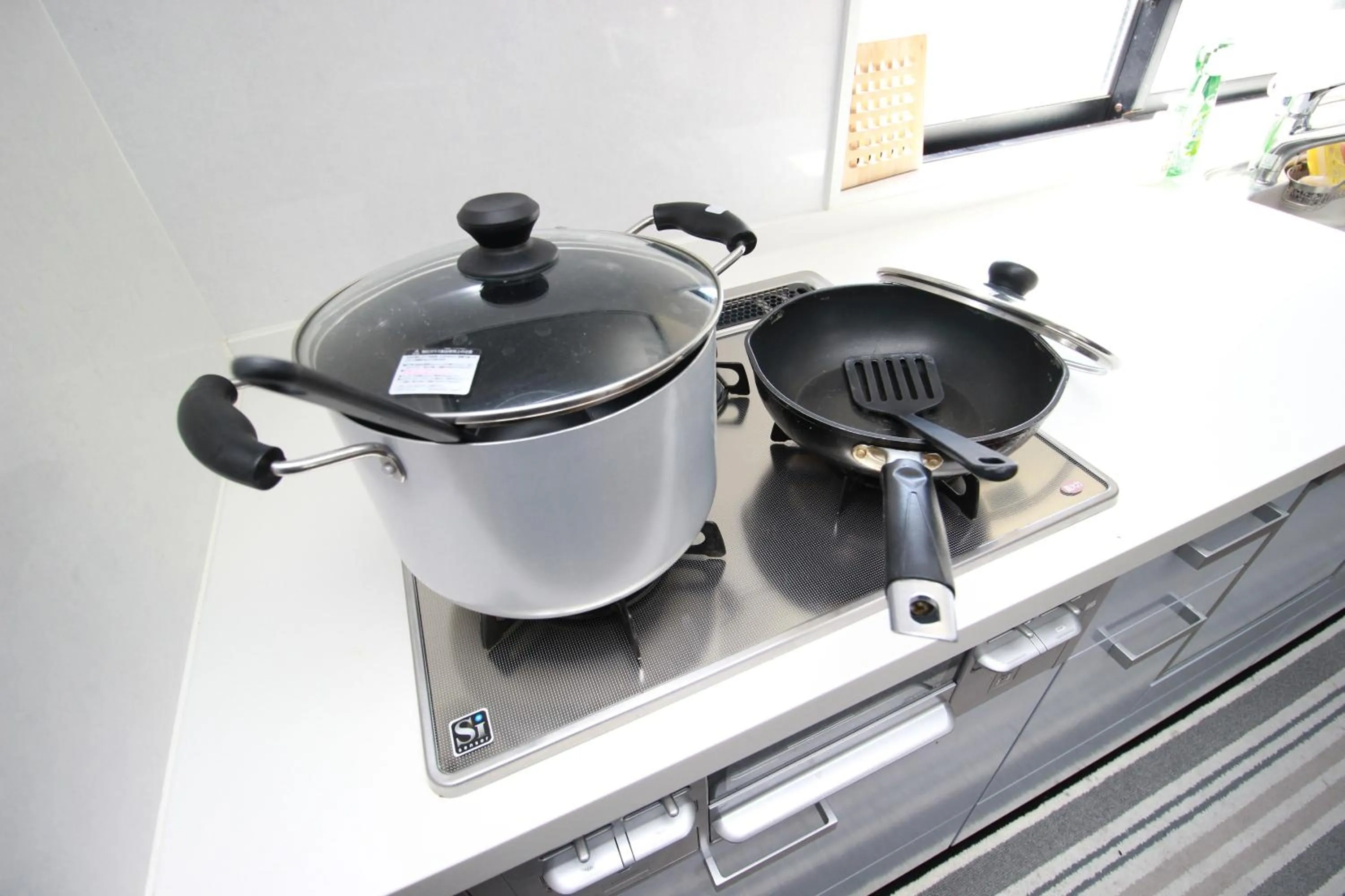 Kitchen or kitchenette in Atrium Deluxe Apartments Osaka - Self Check-In Only