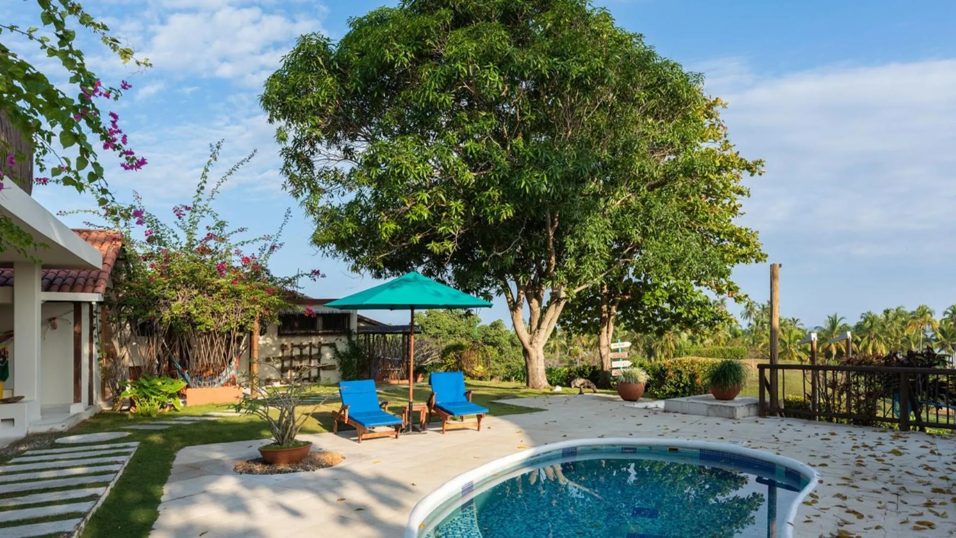 Swimming pool in Aite Eco Resort