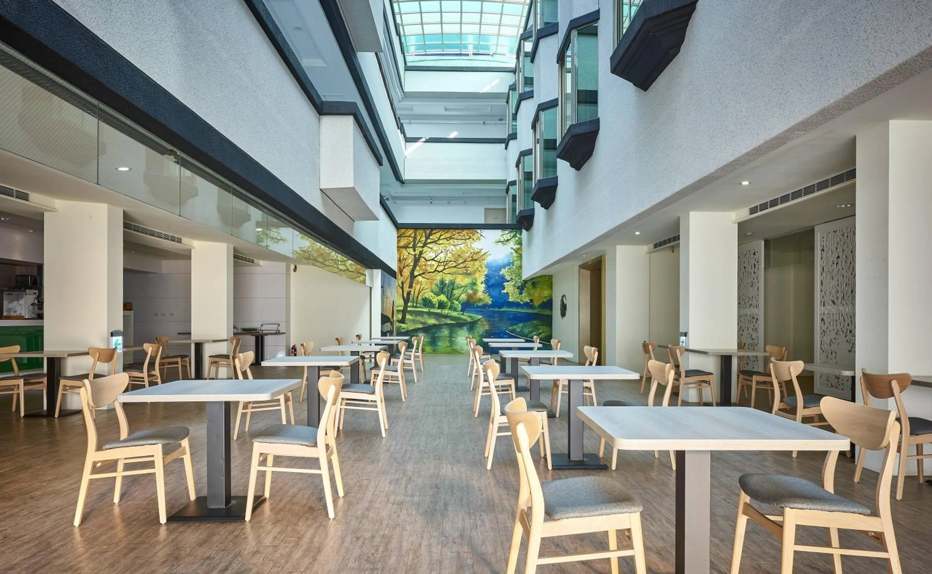 Restaurant/places to eat in Oursea Hotel