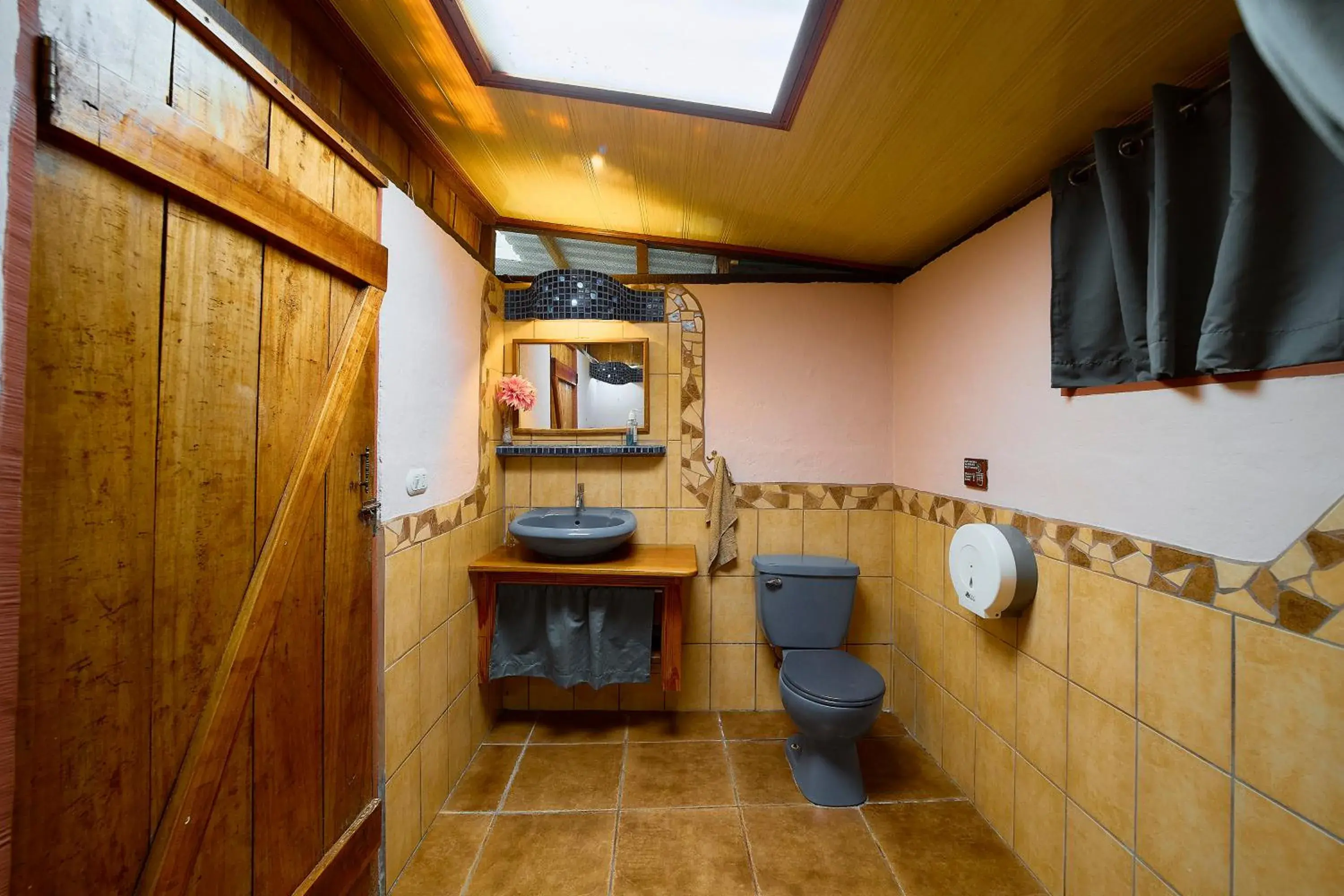 Double Room with Shared Bathroom in Cabinas Montesol Double Room with Shared Bathroom in Cabinas Montesol
